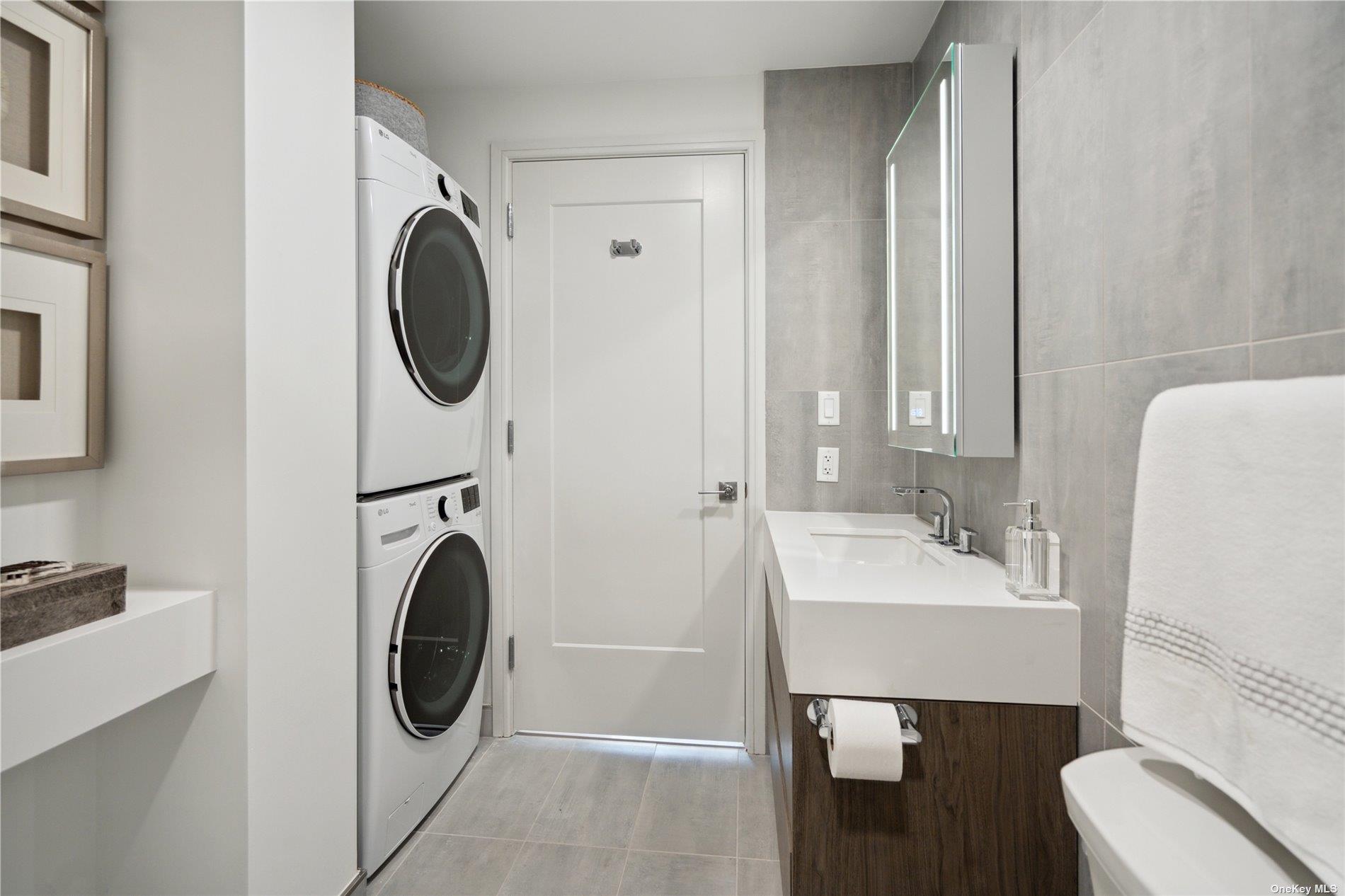 218 Middle Neck Road, Unit 107 photo 12