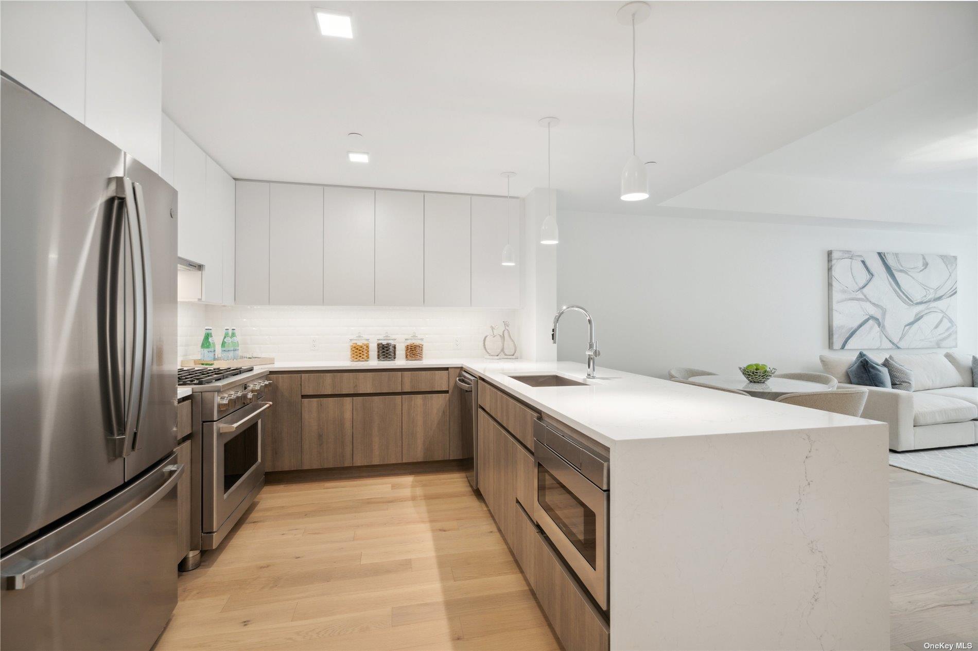 218 Middle Neck Road, Unit 108 photo 4