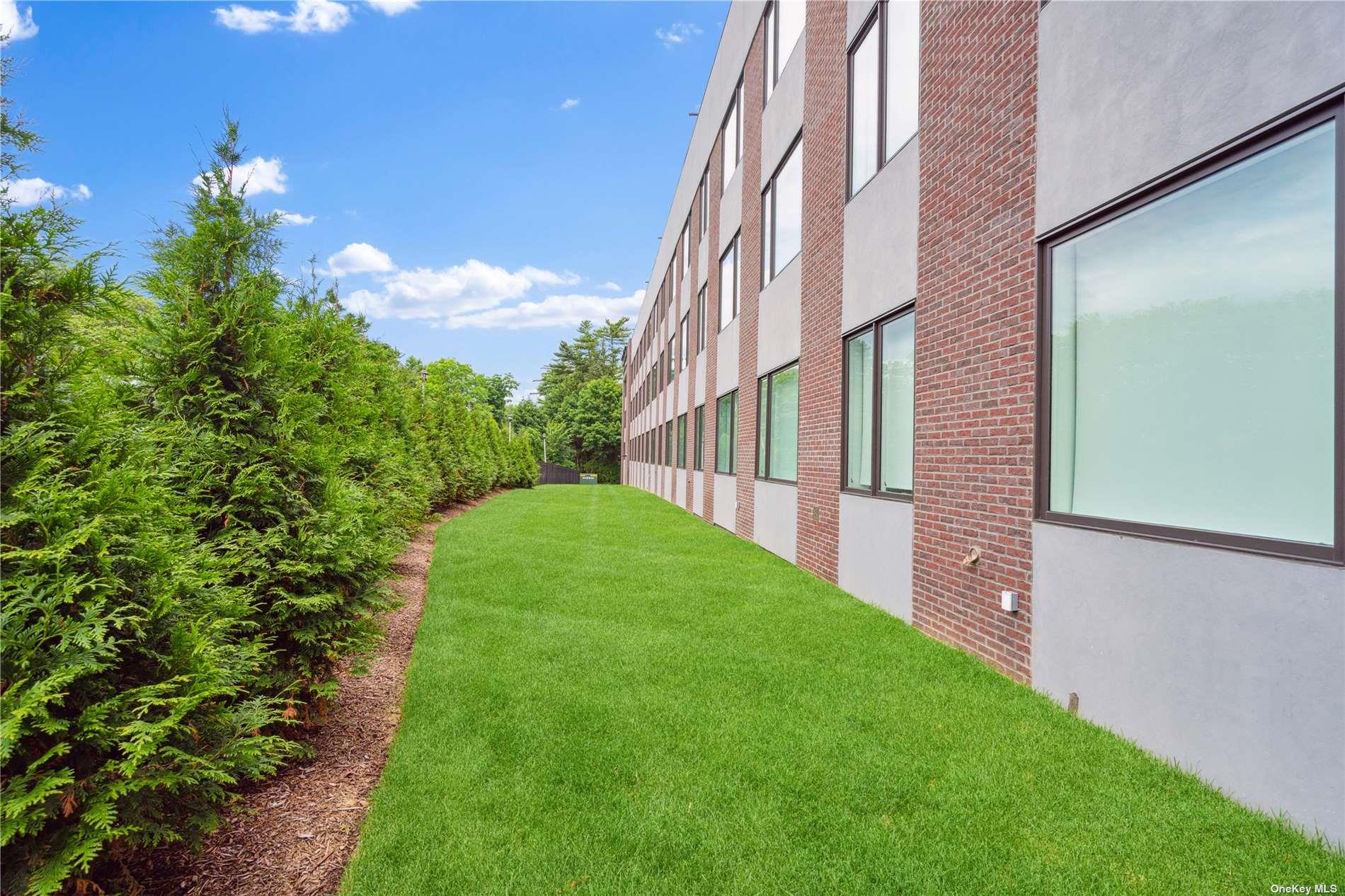 218 Middle Neck Road, Unit 108 photo 27