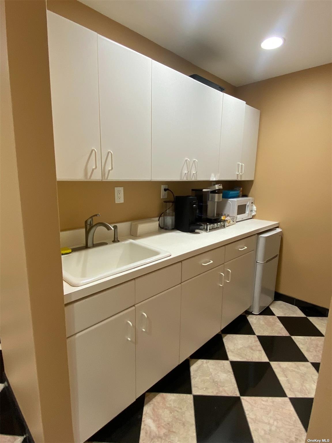 490 Main Street – For Rent photo 7