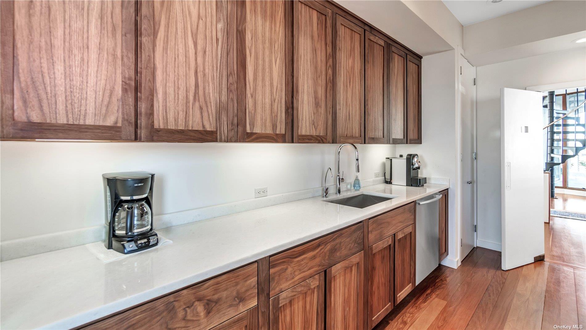 222 Dune Rd – For Rent photo 12