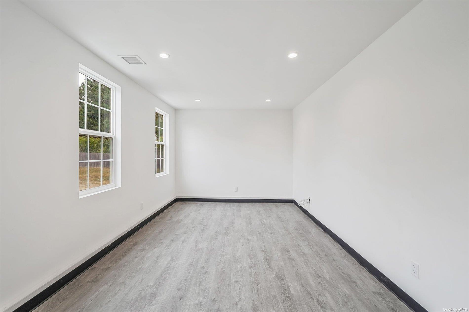 533 Montauk Highway – For Rent photo 11