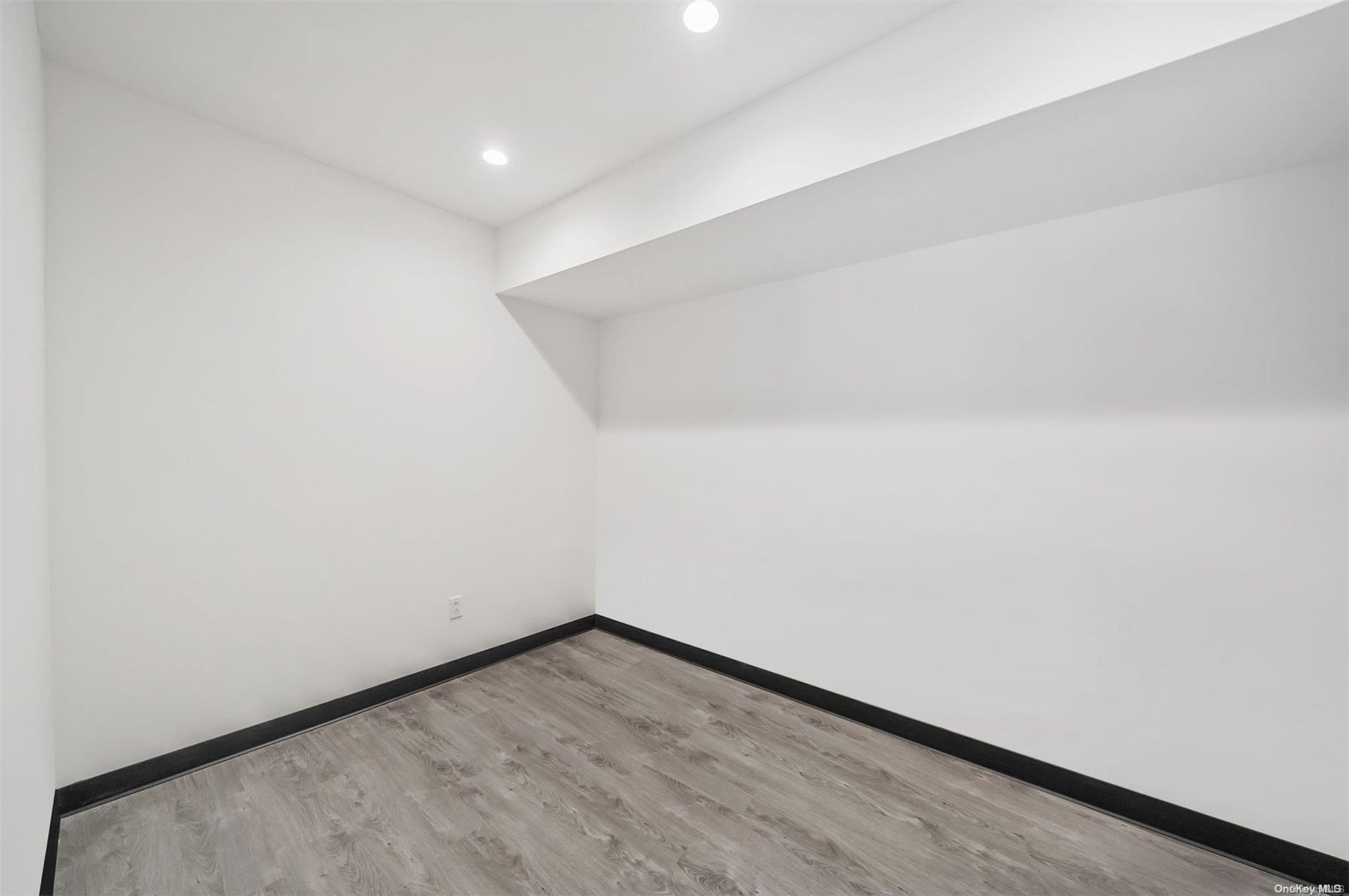 533 Montauk Highway – For Rent photo 10
