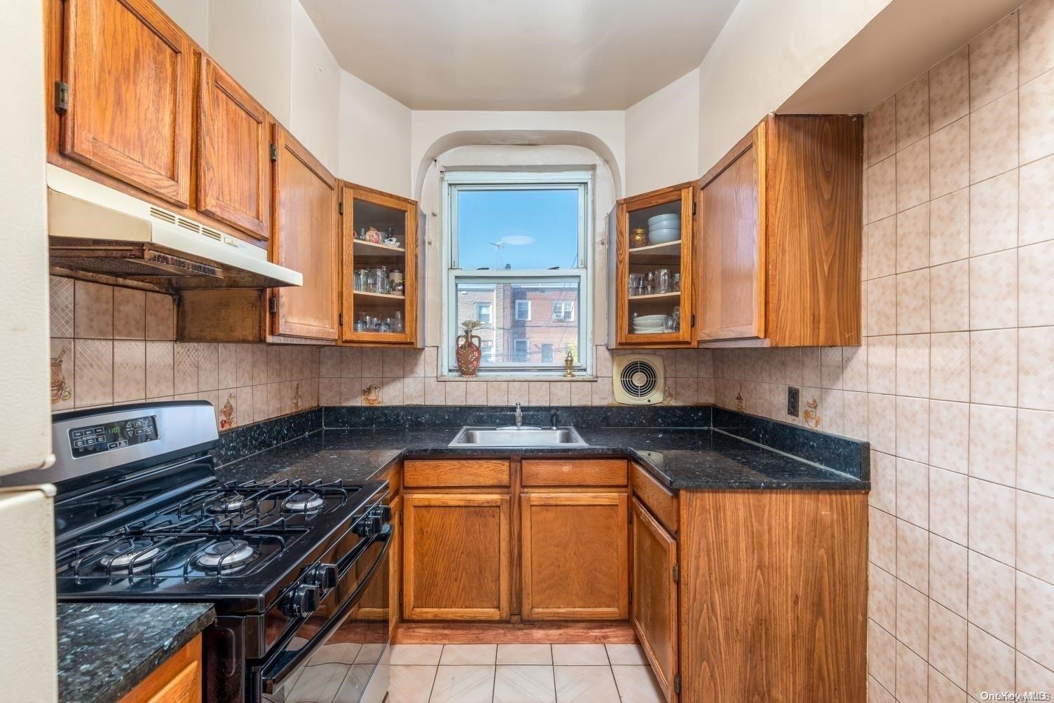31-14 77 Street – For Sale photo 15