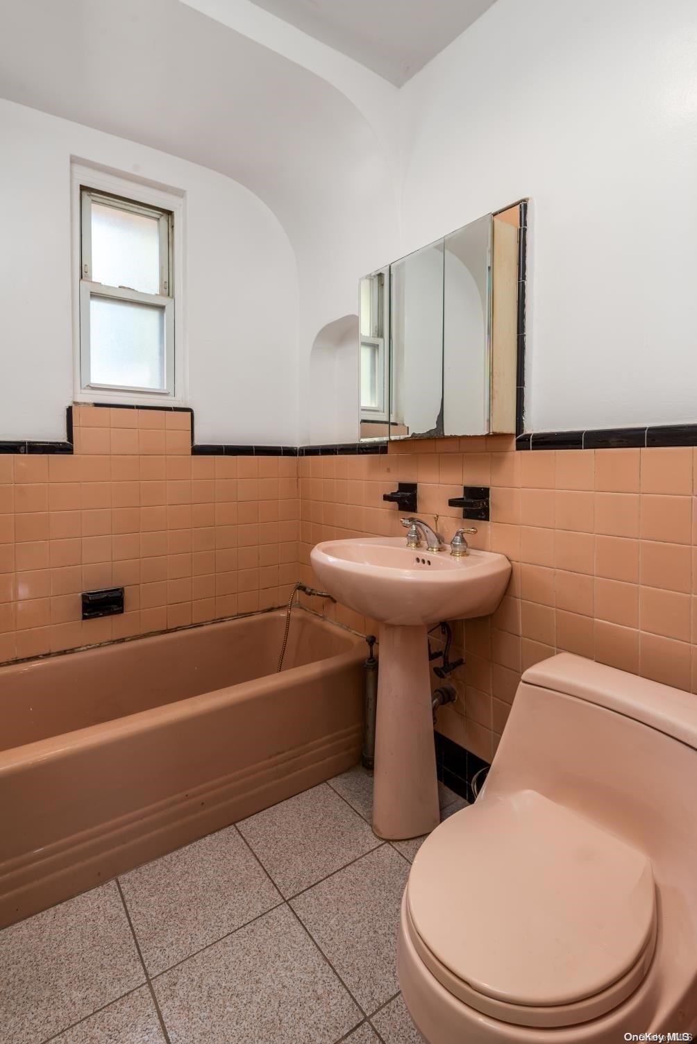 31-14 77 Street – For Sale photo 6