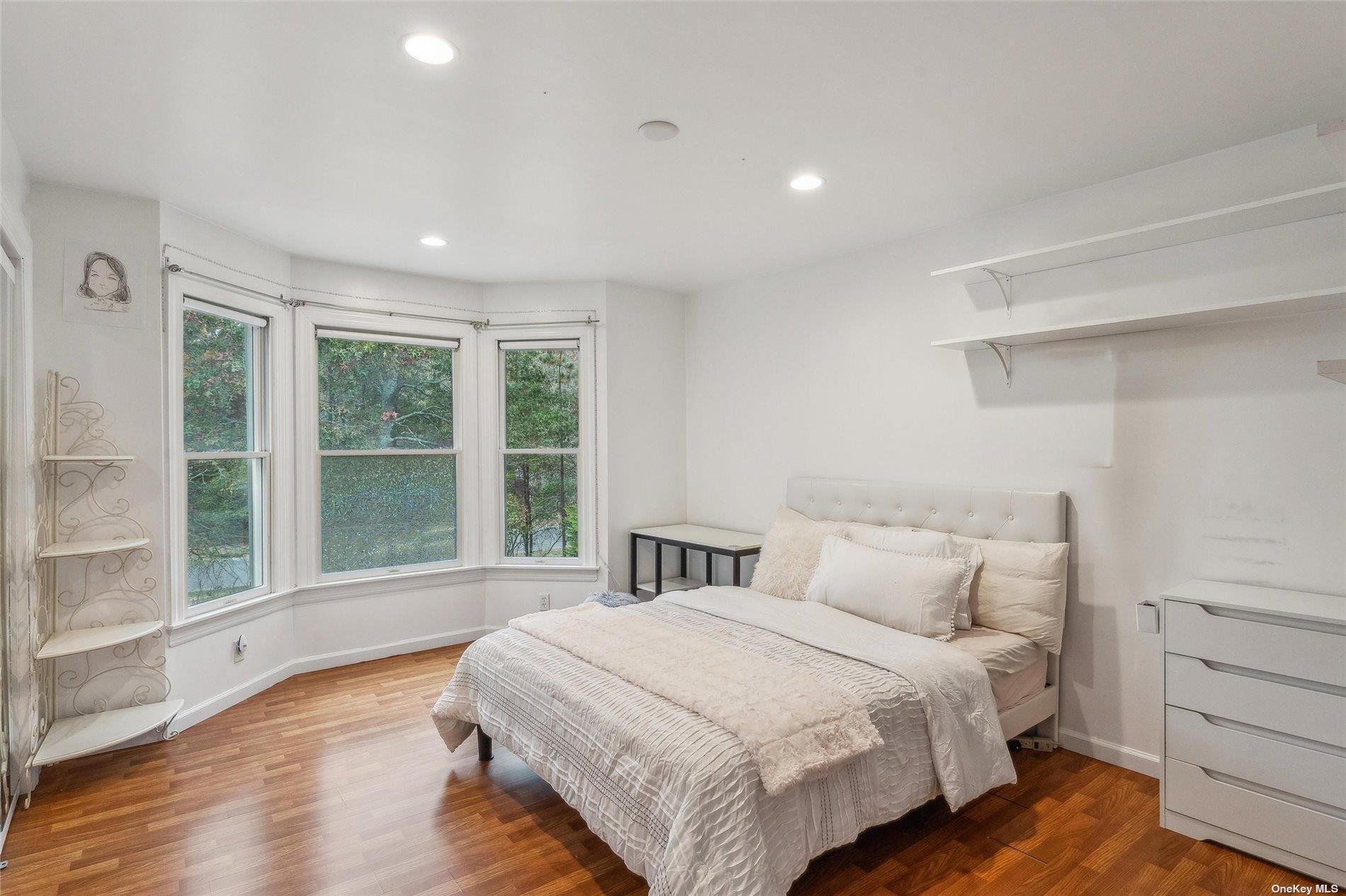 1 Candace Drive – For Rent photo 17