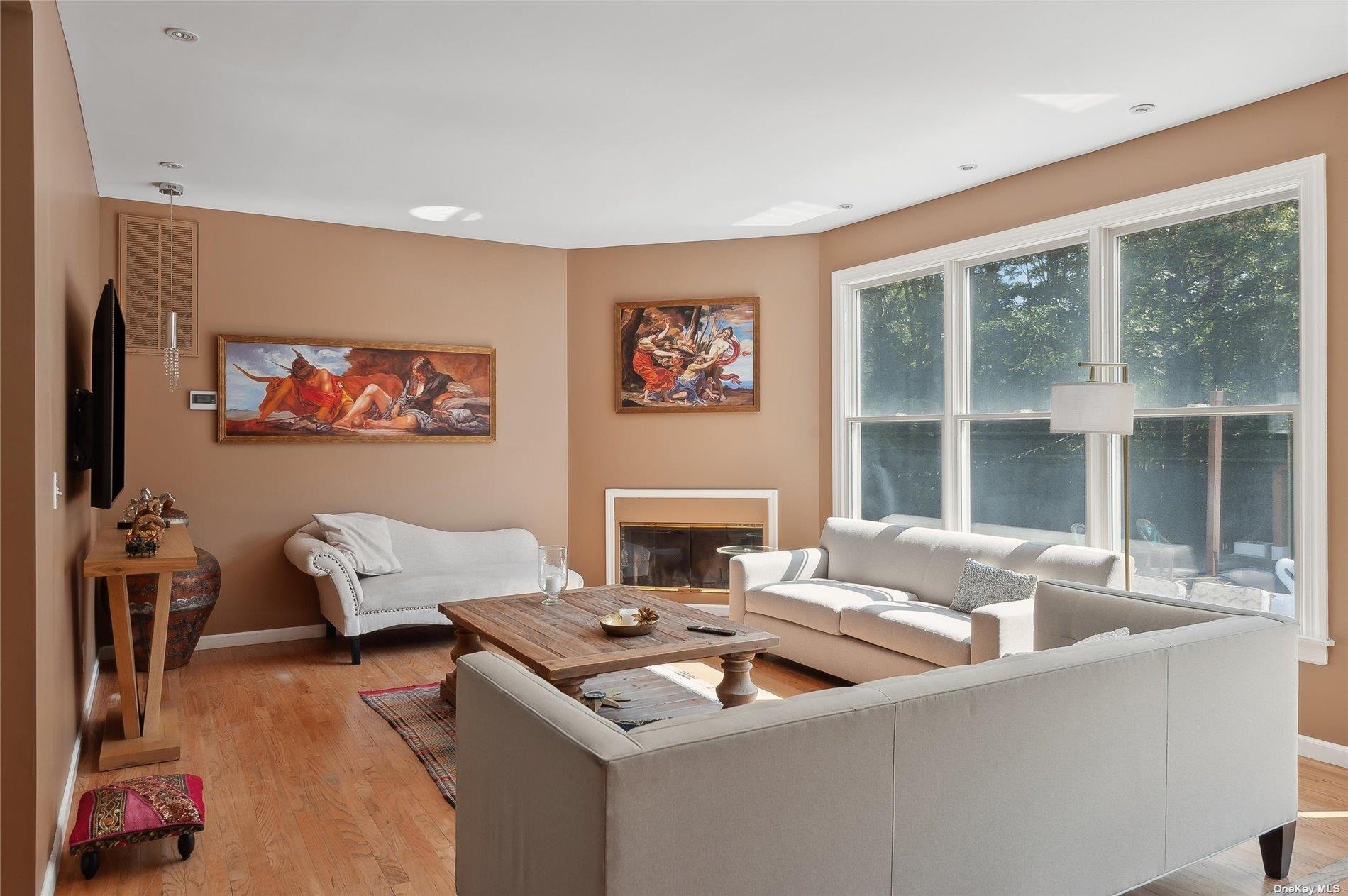 1 Candace Drive – For Rent photo 4