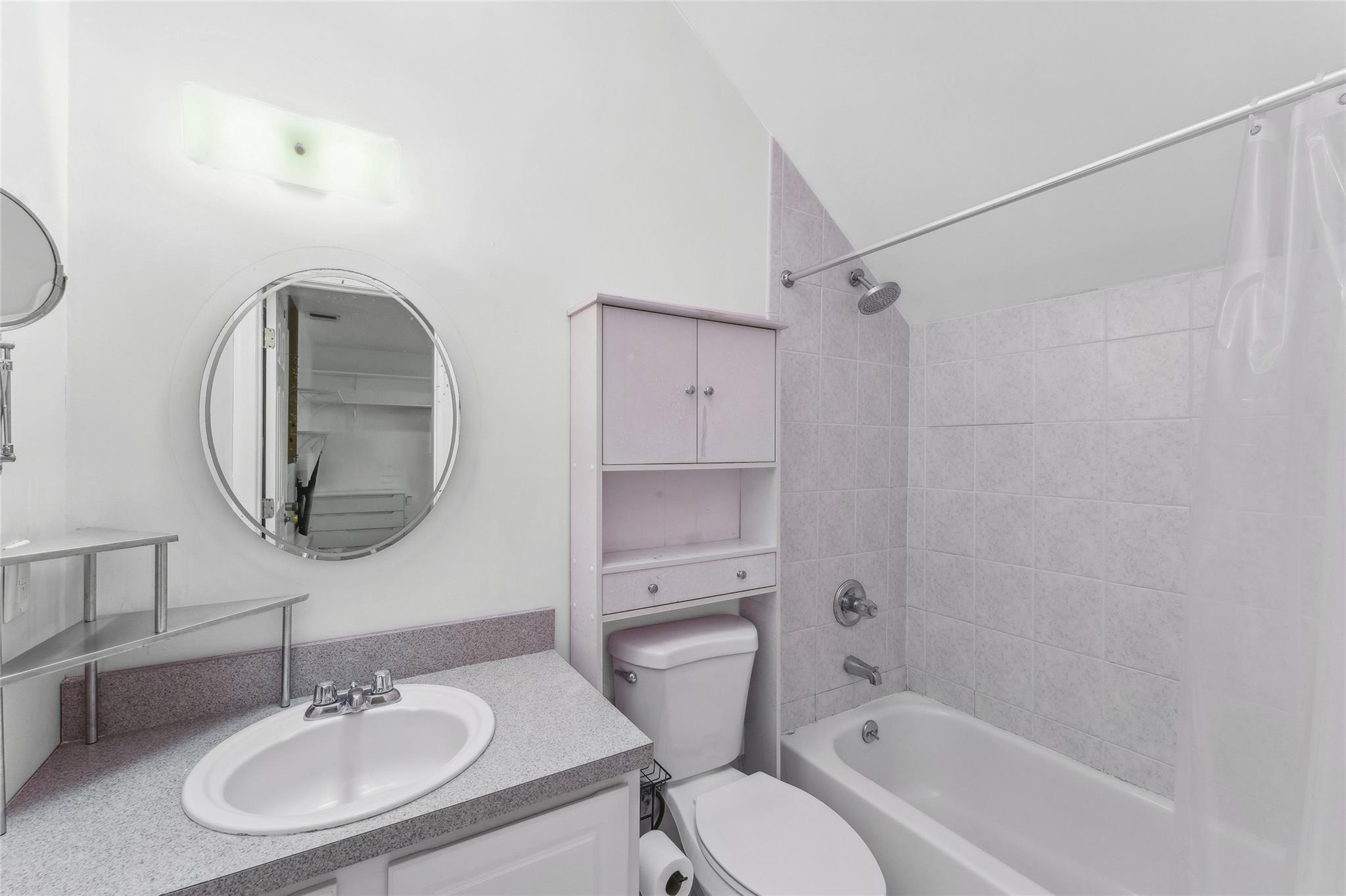 1 Candace Drive – For Rent photo 18