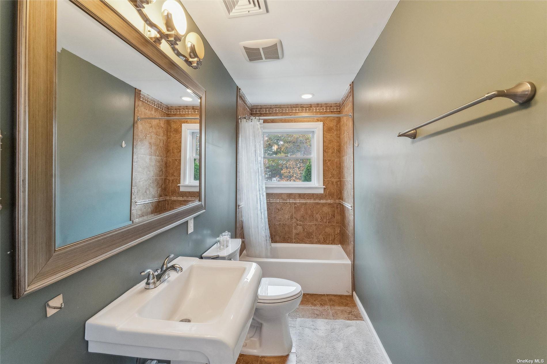 1 Candace Drive – For Rent photo 16
