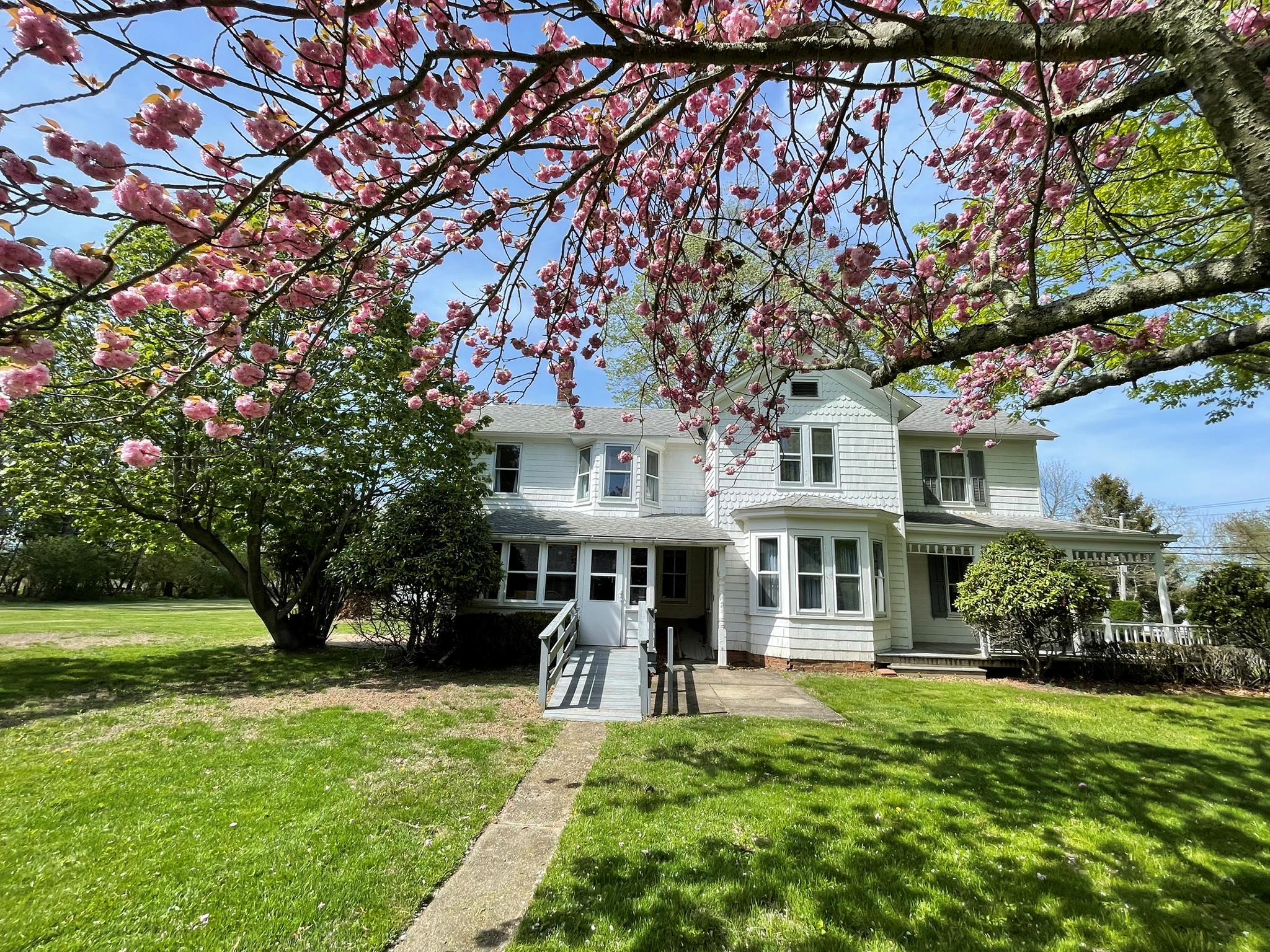 2055 Boisseau Avenue – For Sale