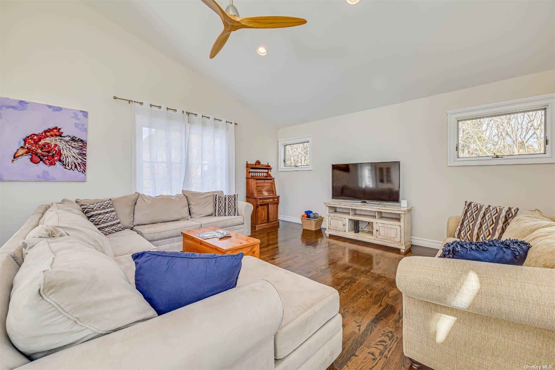 6 Kerrie – For Rent photo 12