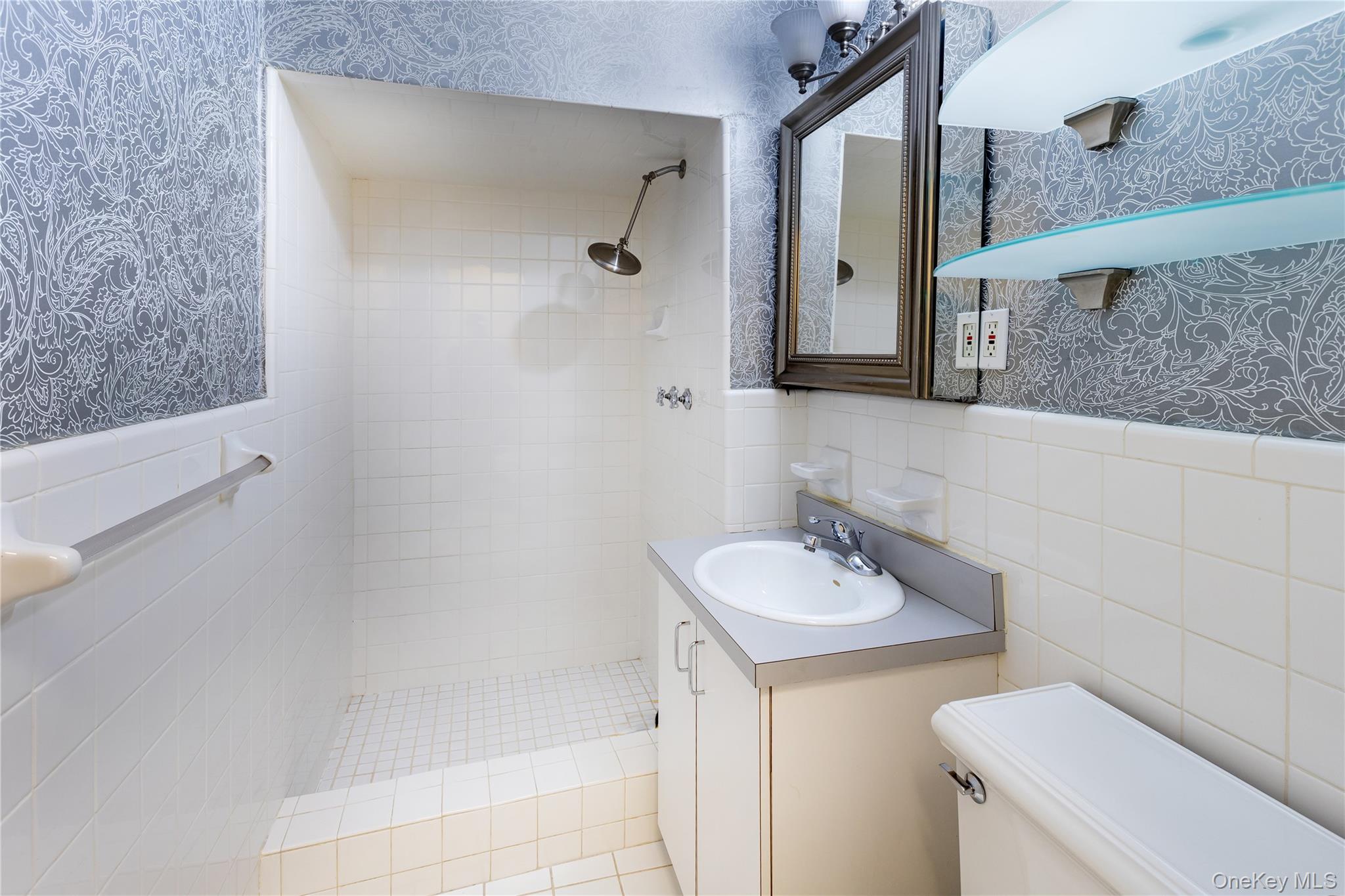 5601 Riverdale Avenue, Unit D1 photo 6