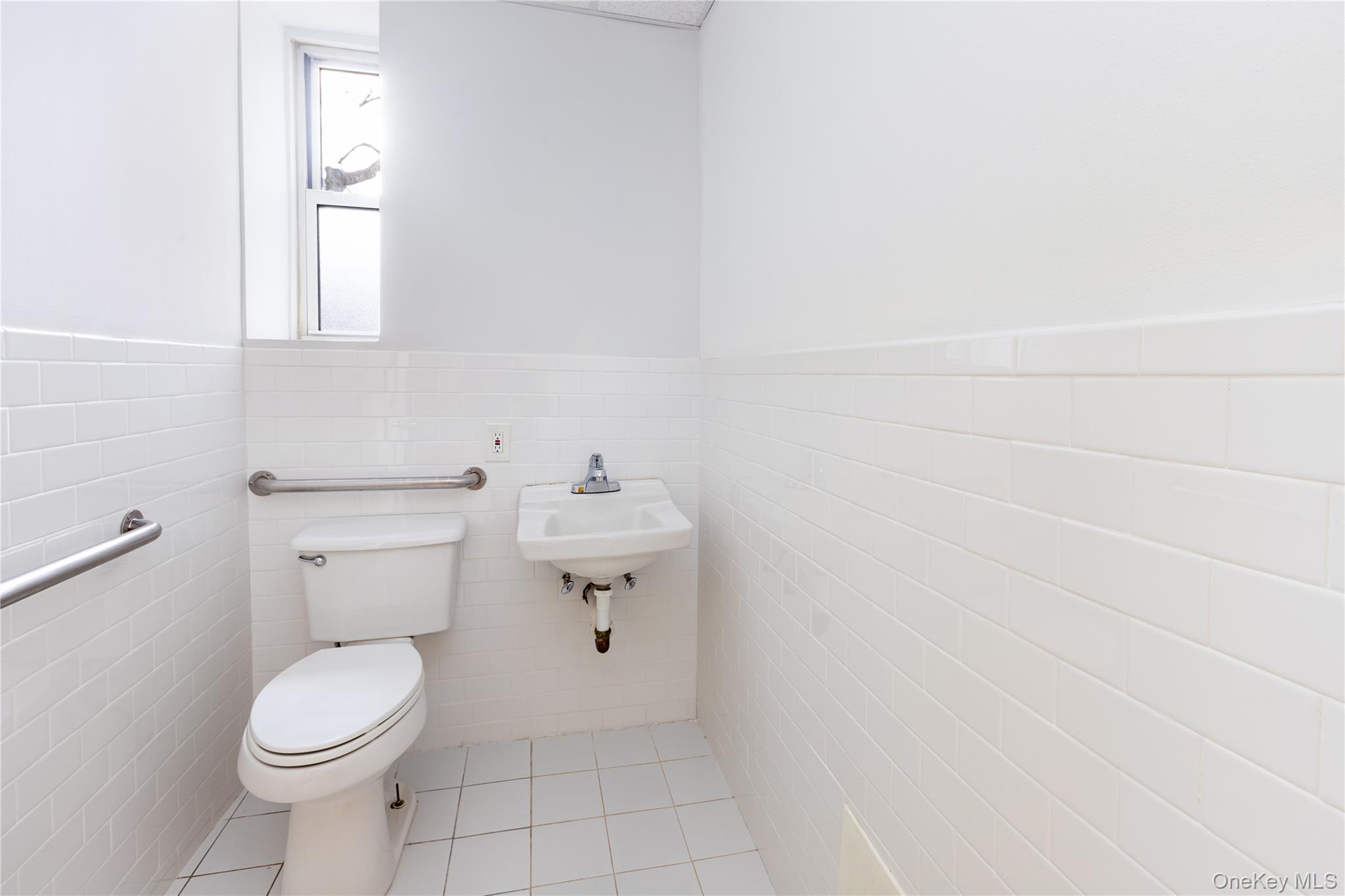 5601 Riverdale Avenue, Unit D1 photo 7