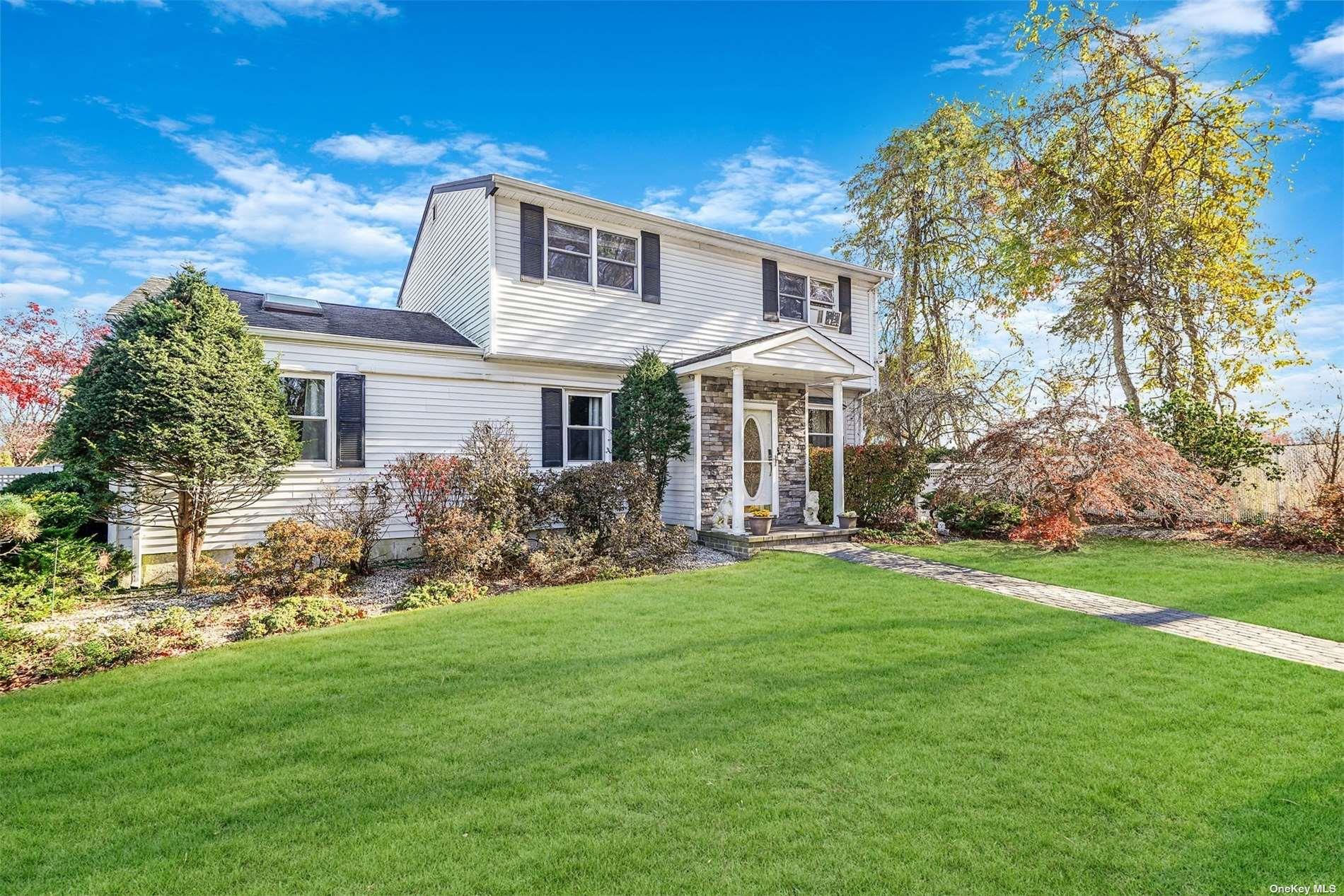 10 Marchant Drive – For Sale
