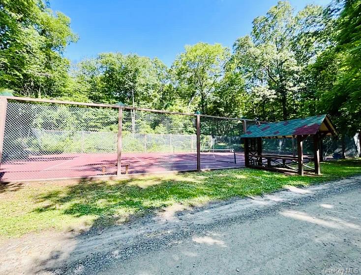 11 Locust Drive – For Rent photo 22