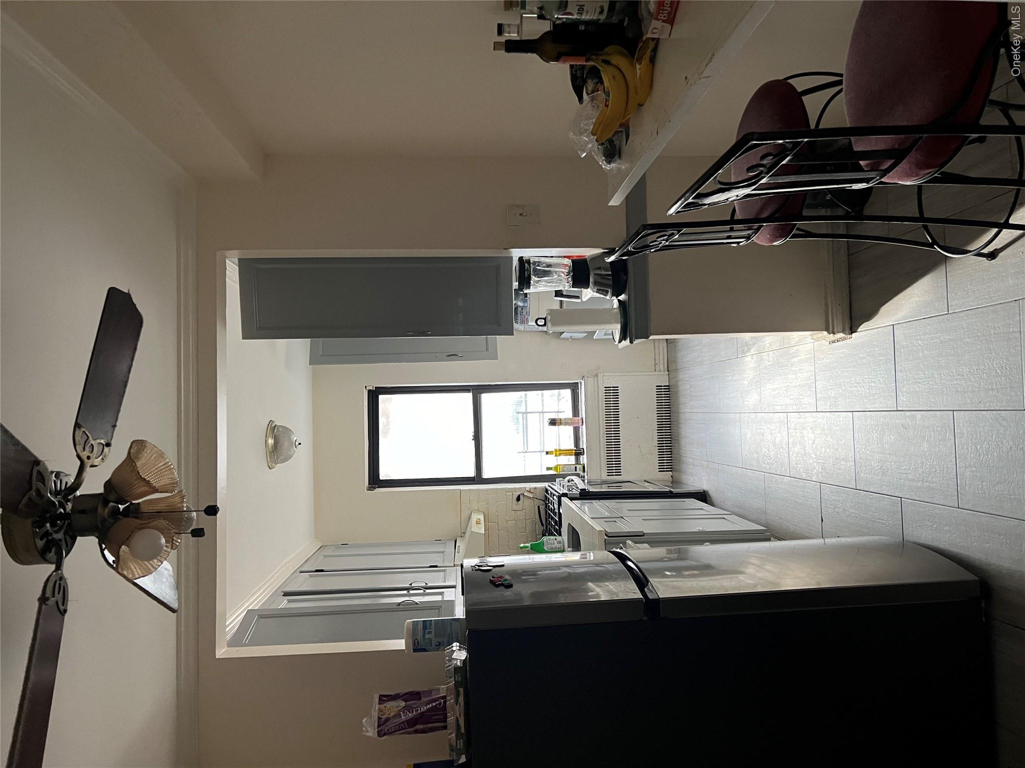 35-35 75th Street       Apartment 127 Street, Unit 127