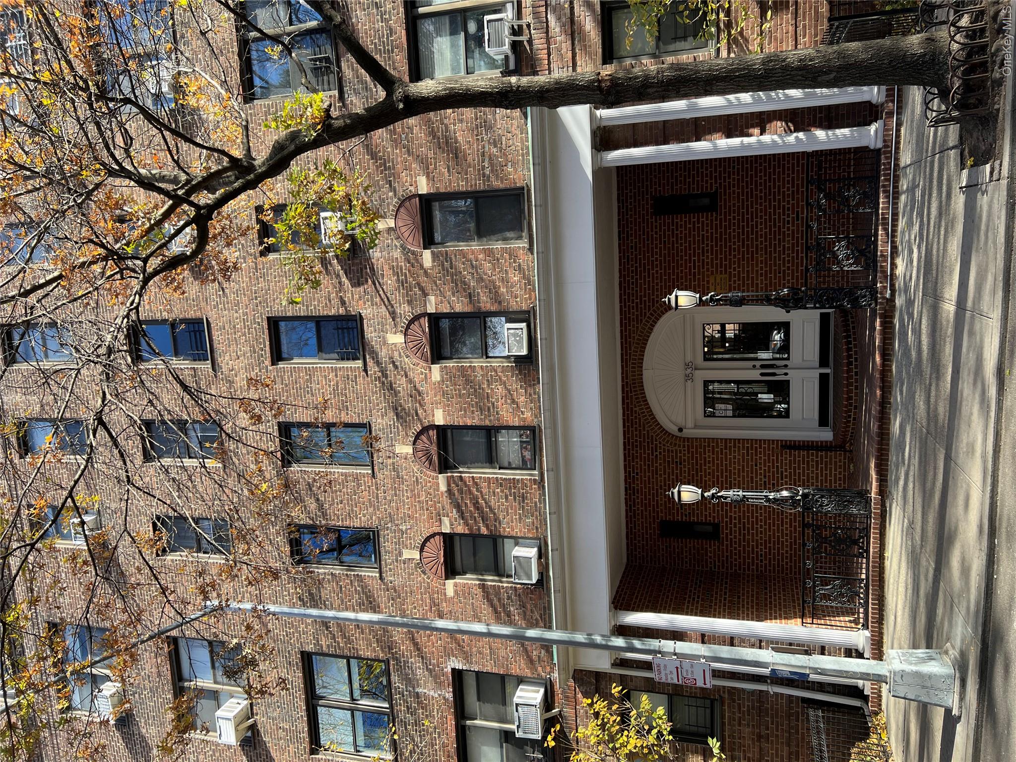 35-35 75th Street       Apartment 127 Street, Unit 127 photo 8