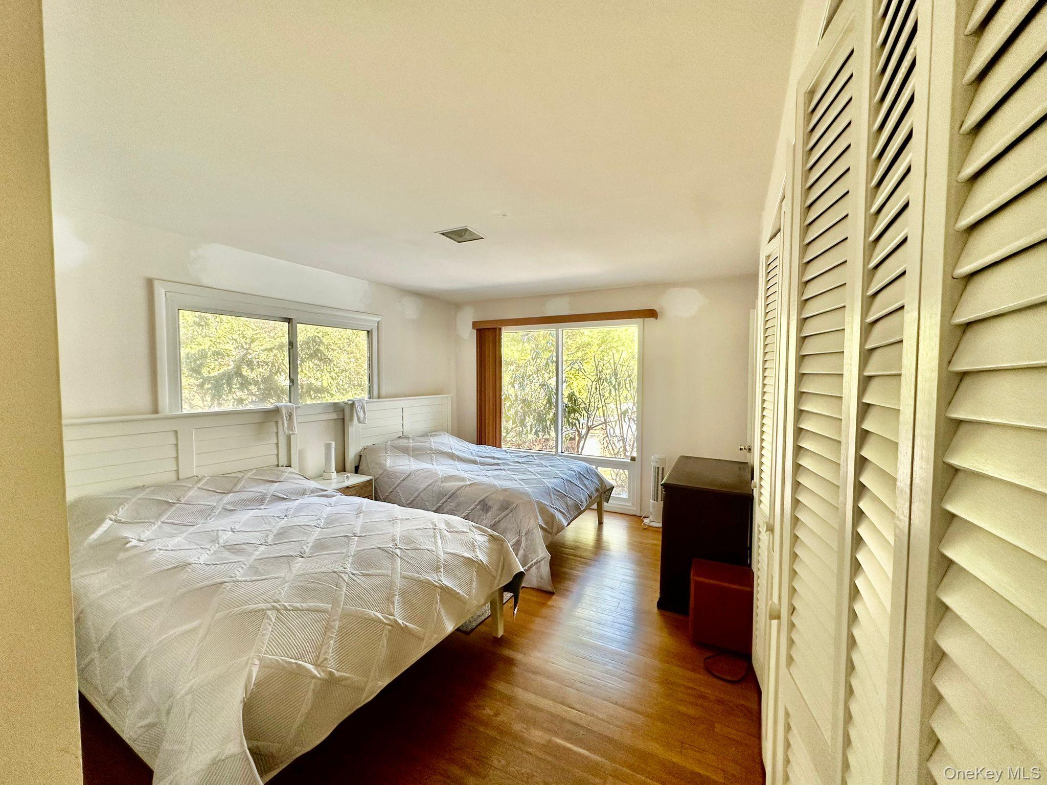 23 Diane Boulevard – For Sale photo 18