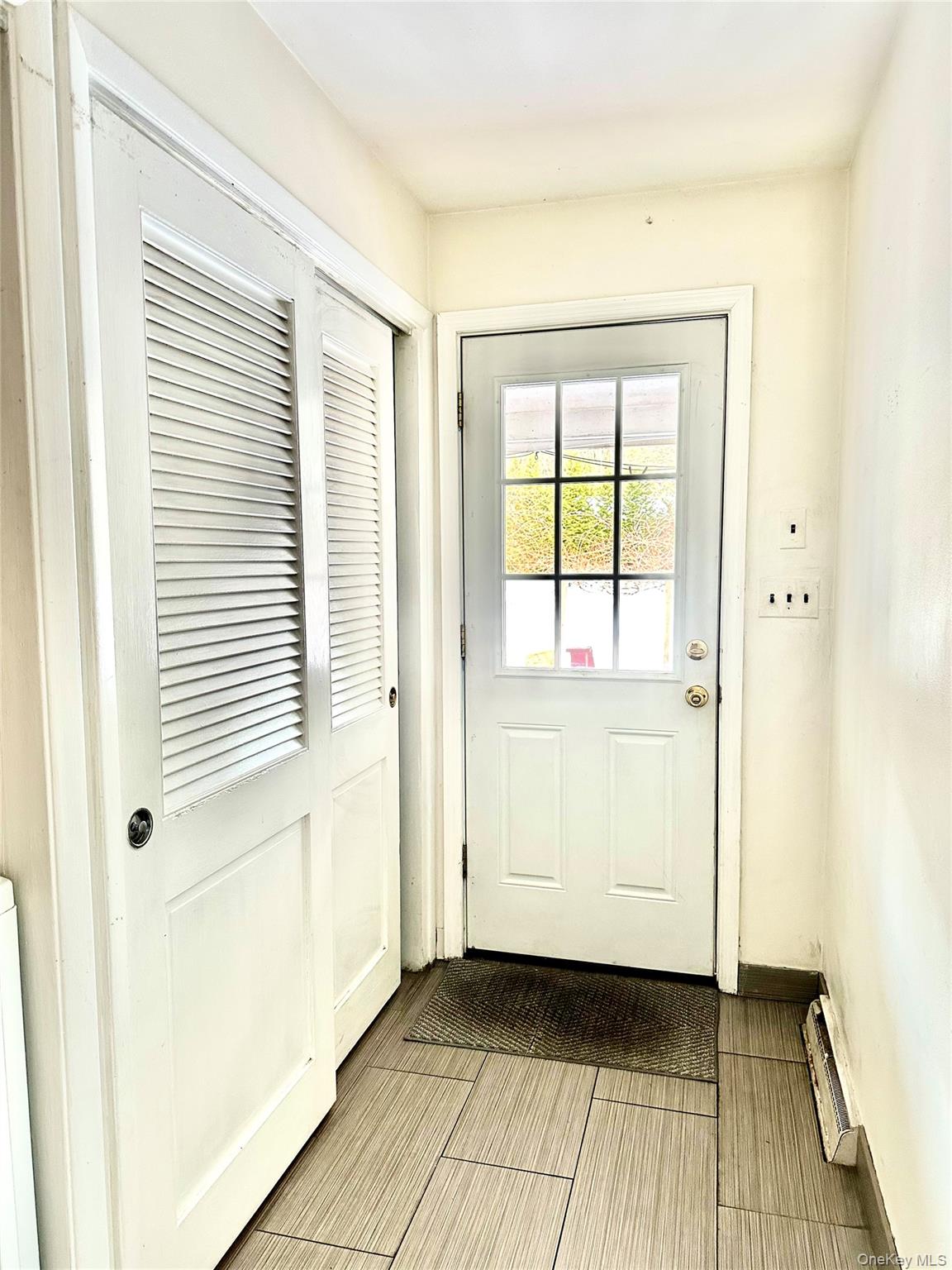 23 Diane Boulevard – For Sale photo 14
