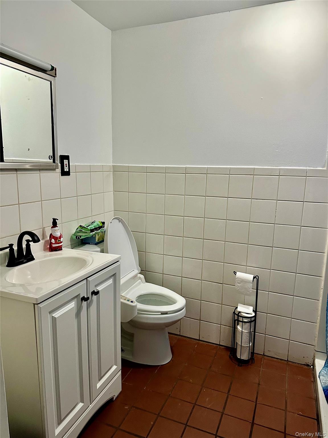 23 Diane Boulevard – For Sale photo 27
