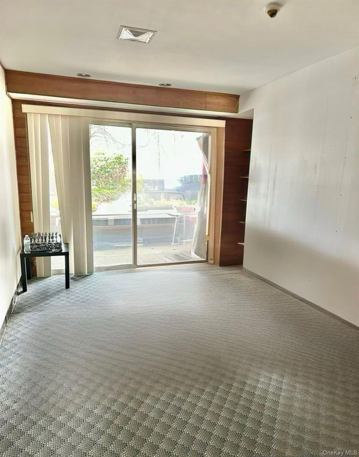 23 Diane Boulevard – For Sale photo 34
