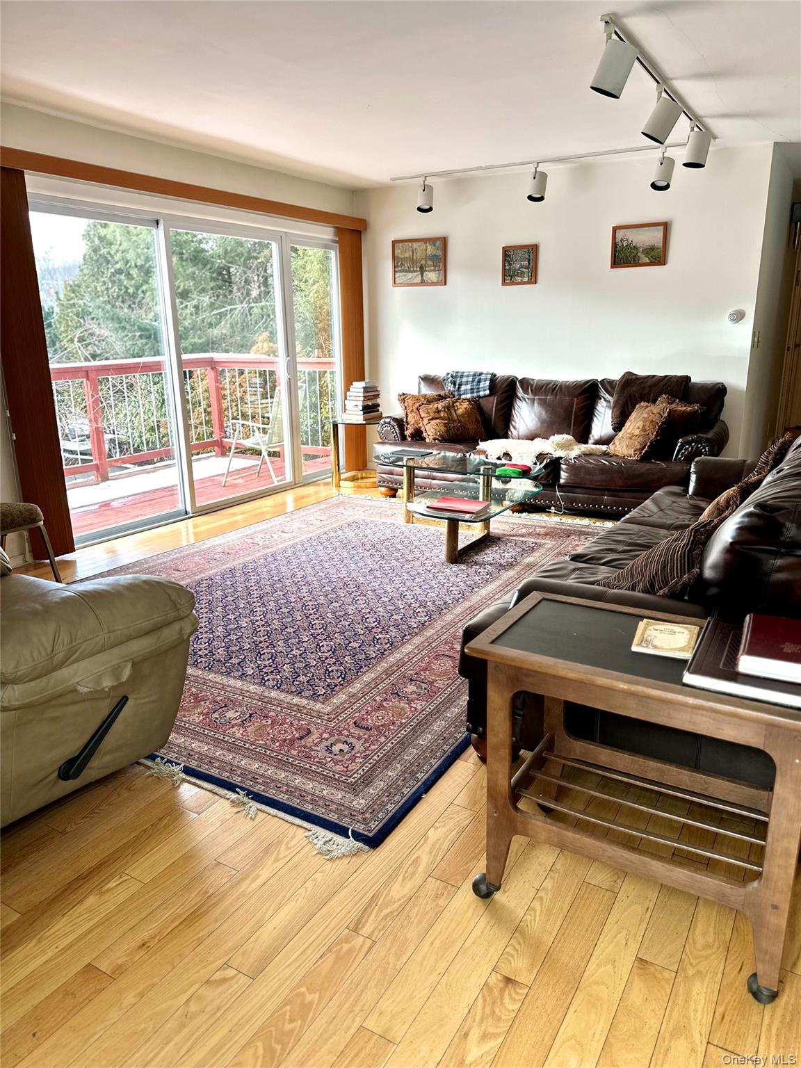 23 Diane Boulevard – For Sale photo 7