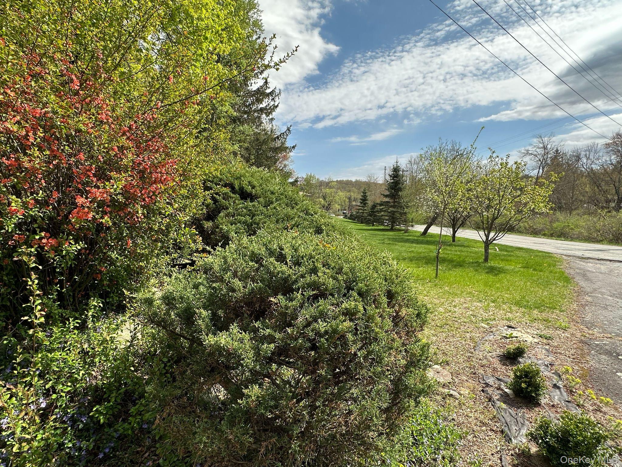 23 Diane Boulevard – For Sale photo 37