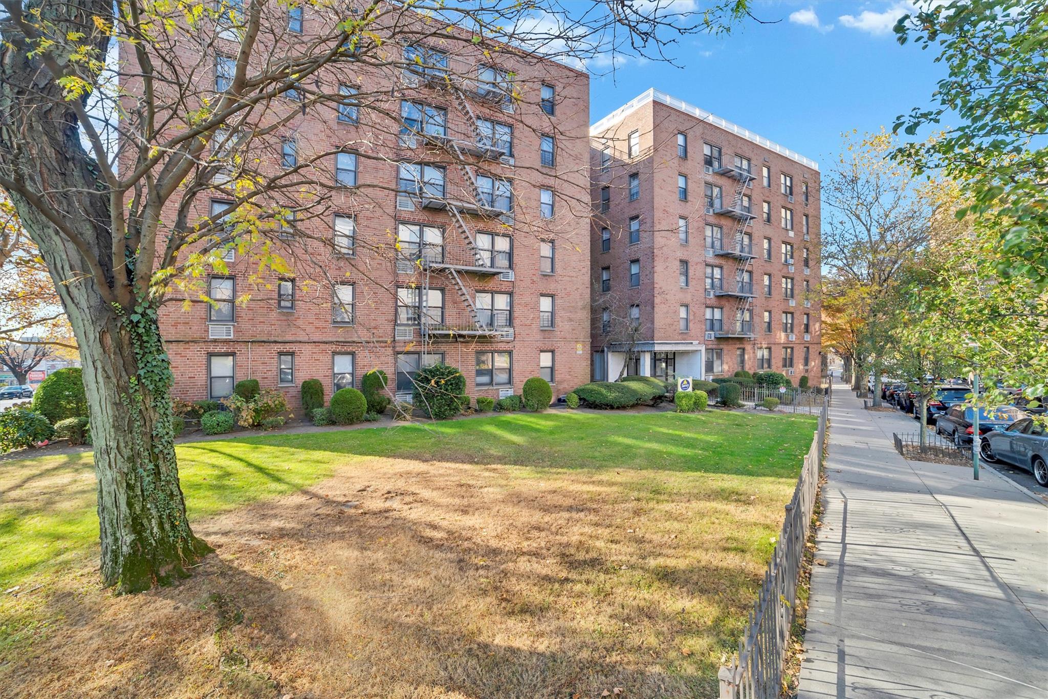 836 Tilden Street, Unit 5E