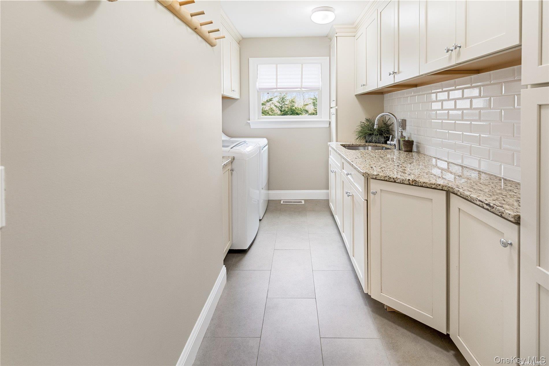 29 Missapoque Avenue – For Rent photo 19