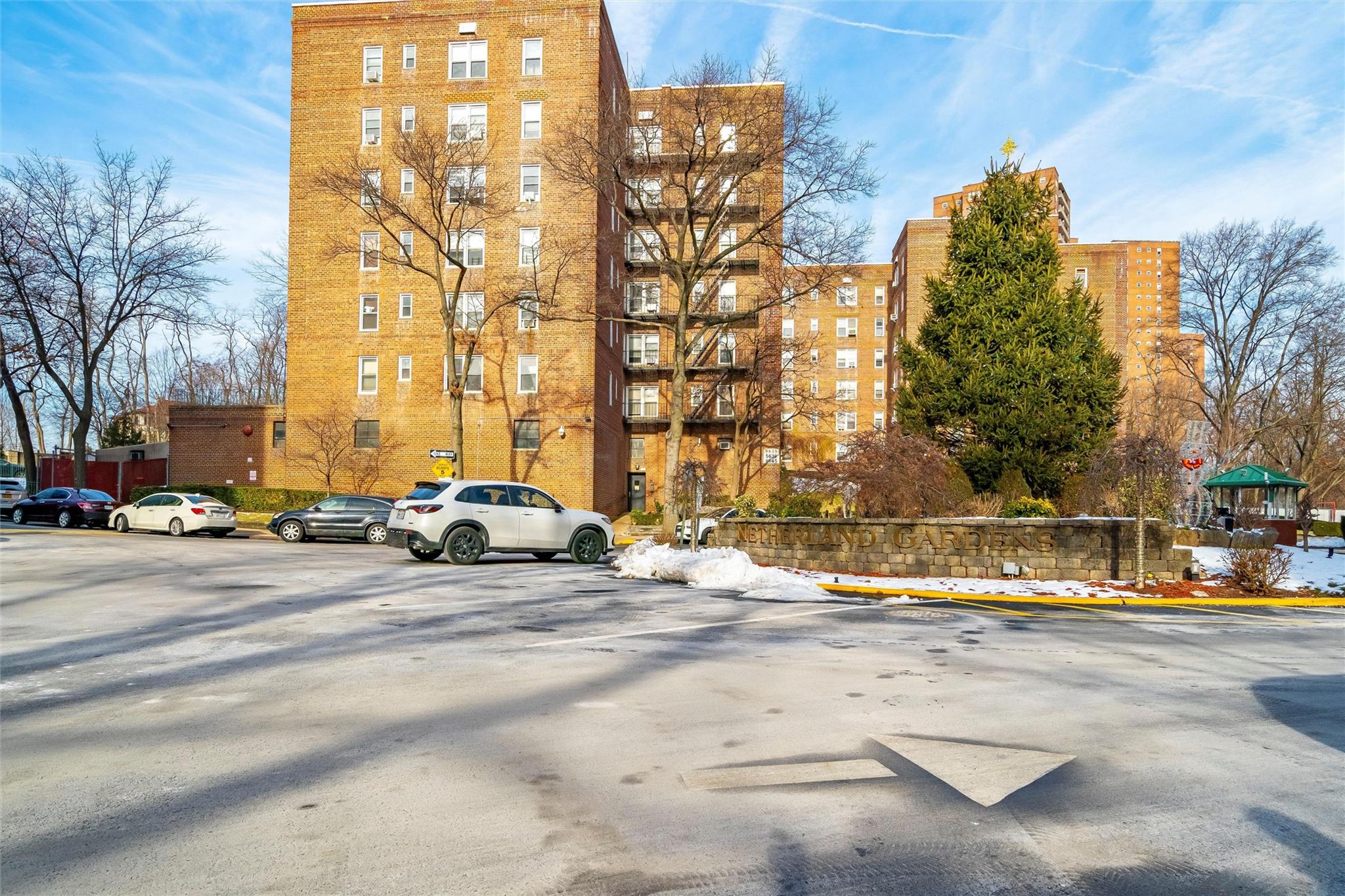 5635 Netherland Avenue, Unit 4E photo 21