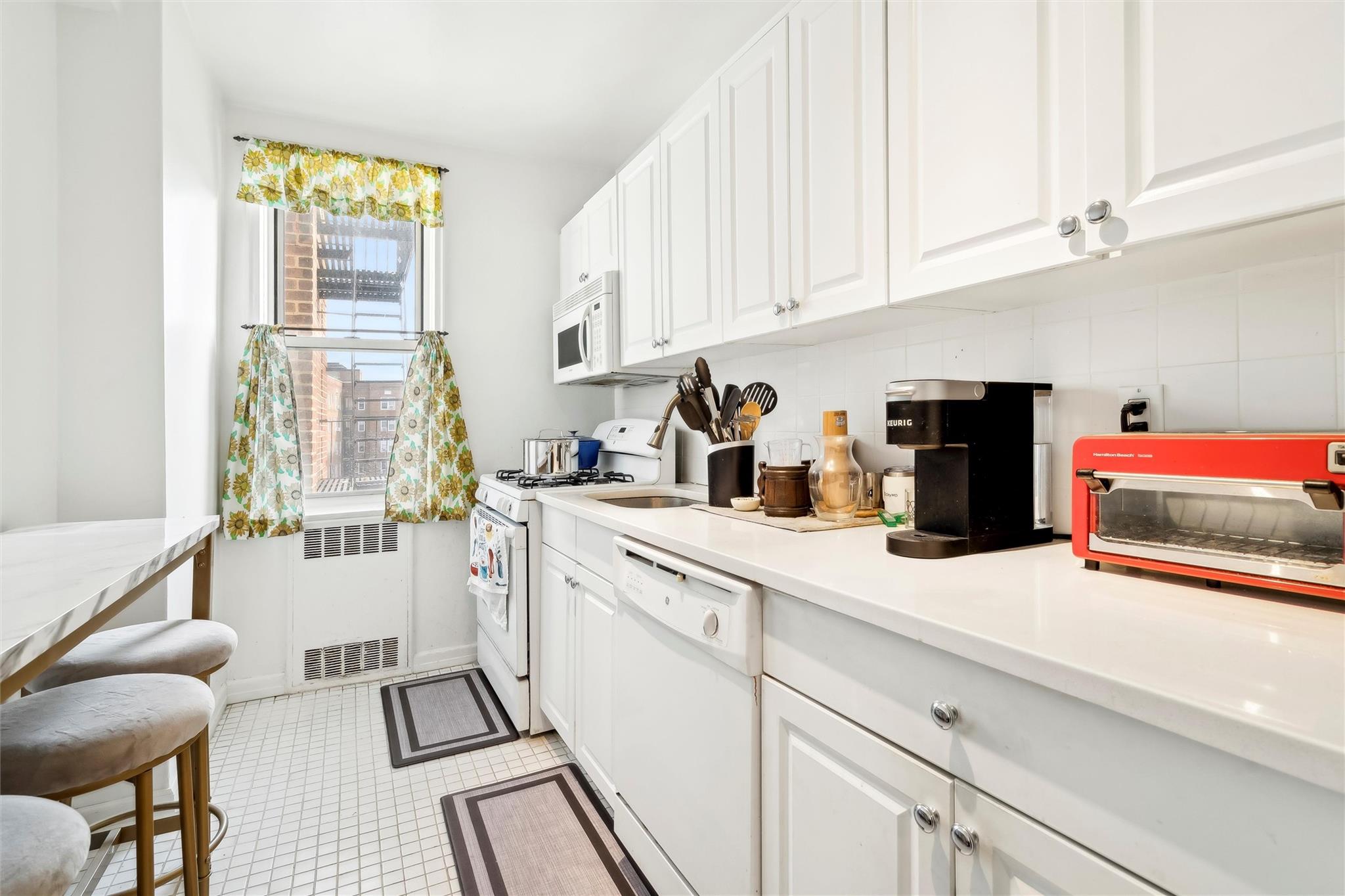5635 Netherland Avenue, Unit 4E photo 7