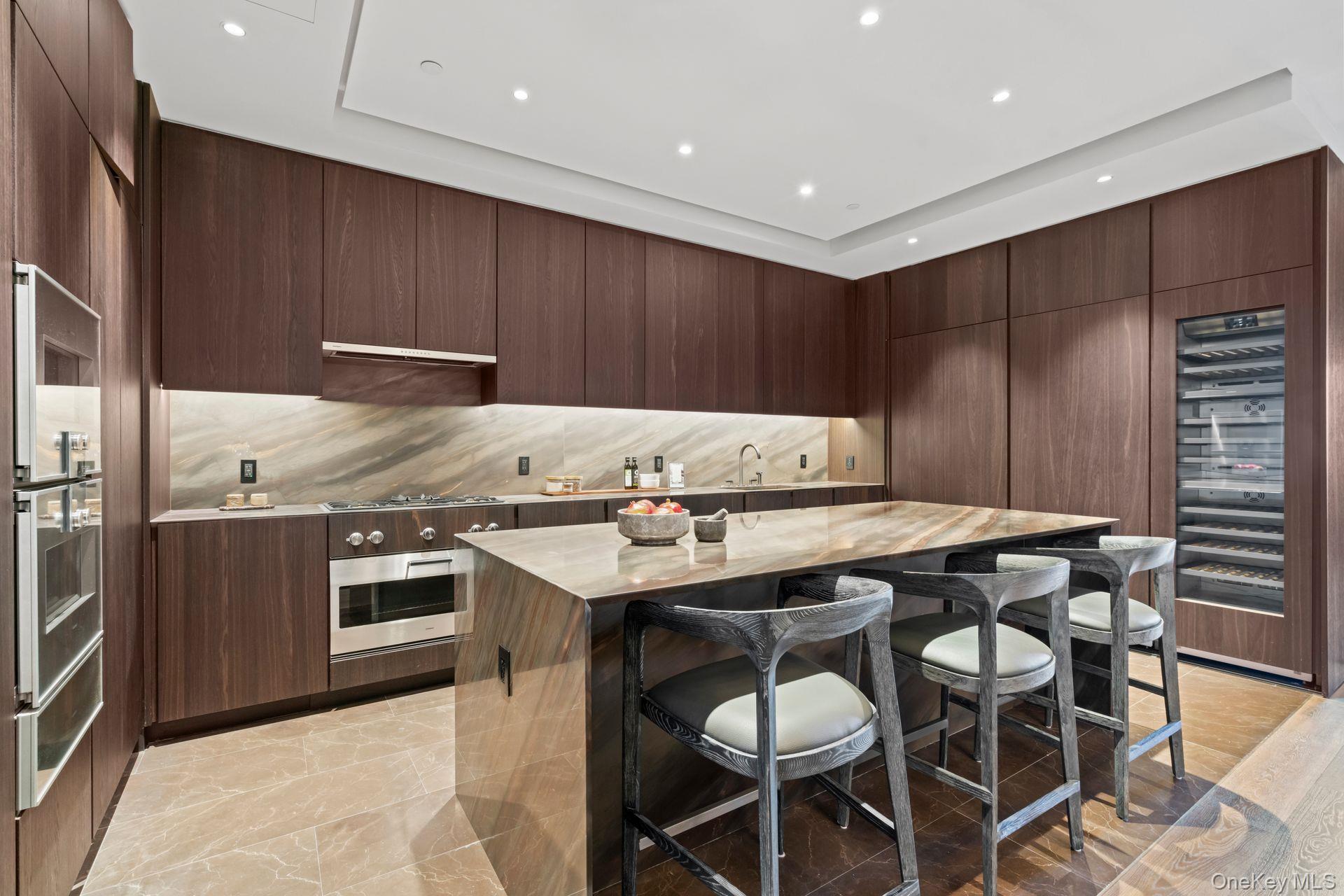 730 5th Avenue, Unit 17B photo 6