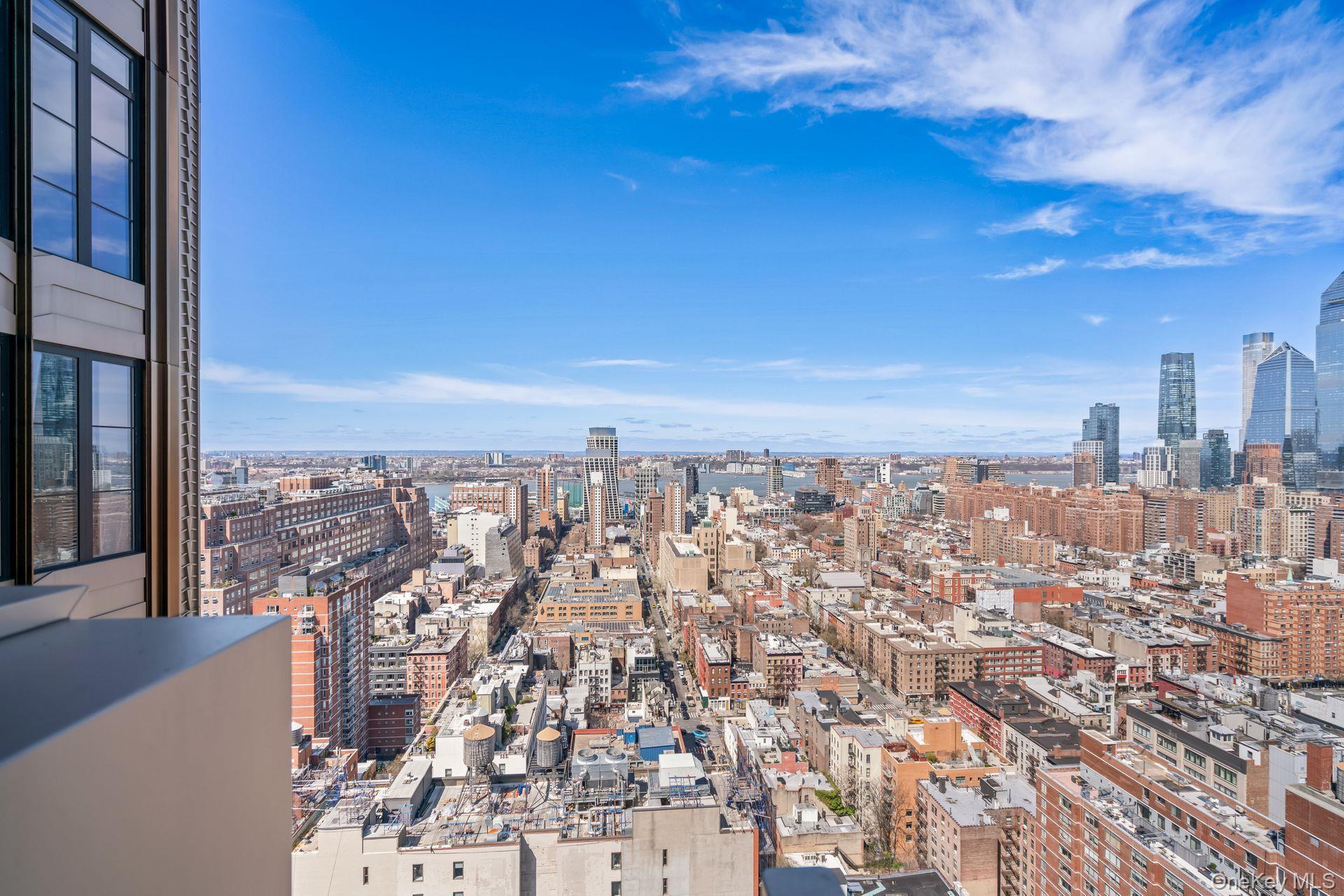 212 W 18th Street, Unit PH2 photo 33