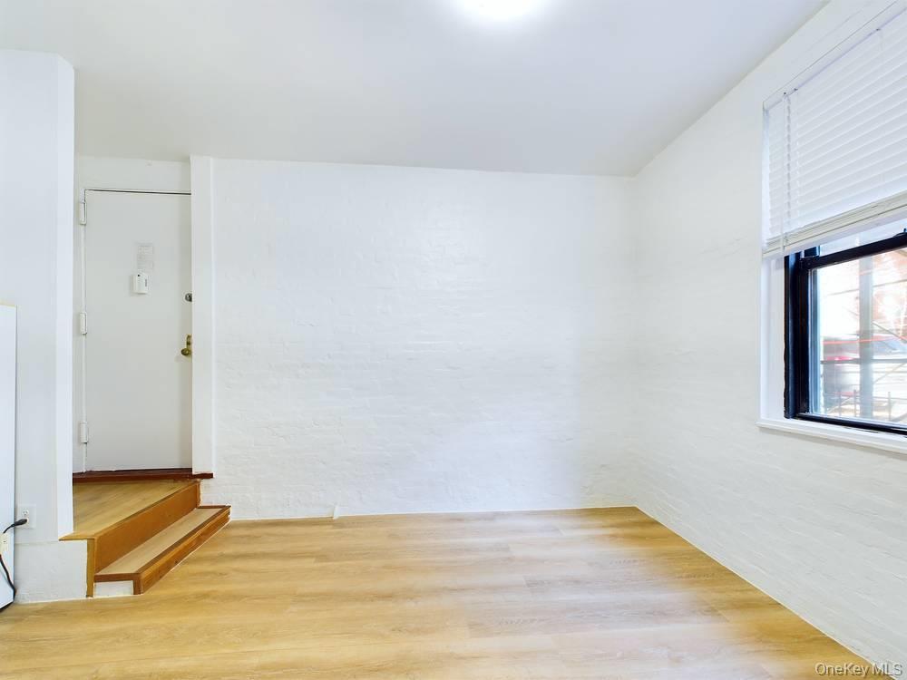 21-58 35 Street, Unit 1E photo 8