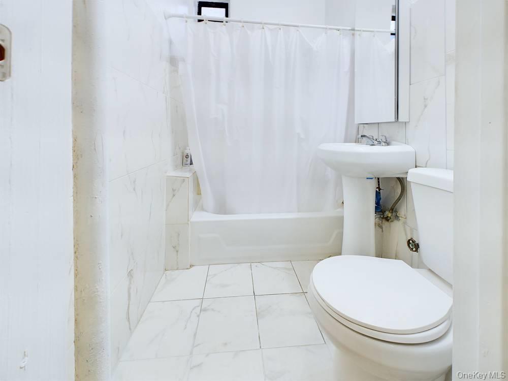 21-58 35 Street, Unit 1E photo 13