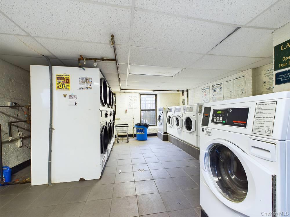 21-58 35 Street, Unit 1E photo 18