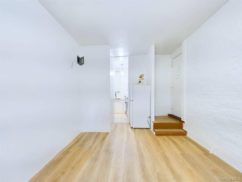 21-58 35 Street, Unit 1E photo 2