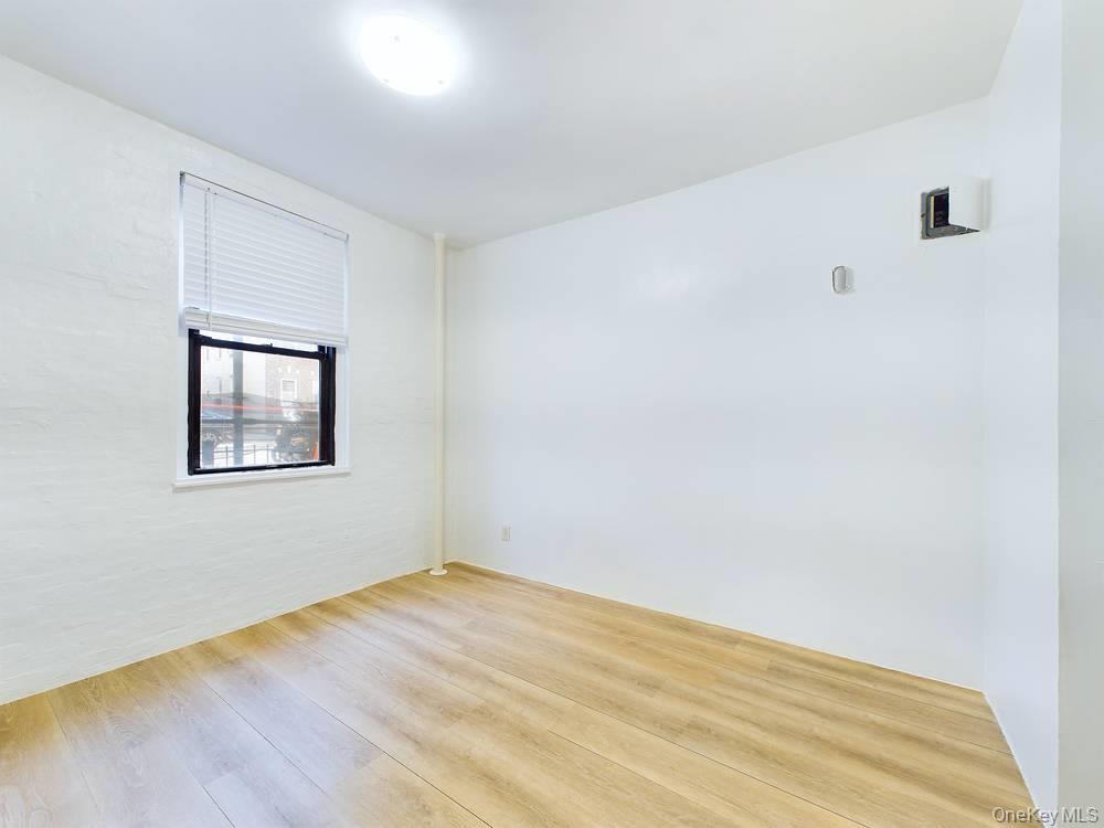 21-58 35 Street, Unit 1E photo 5