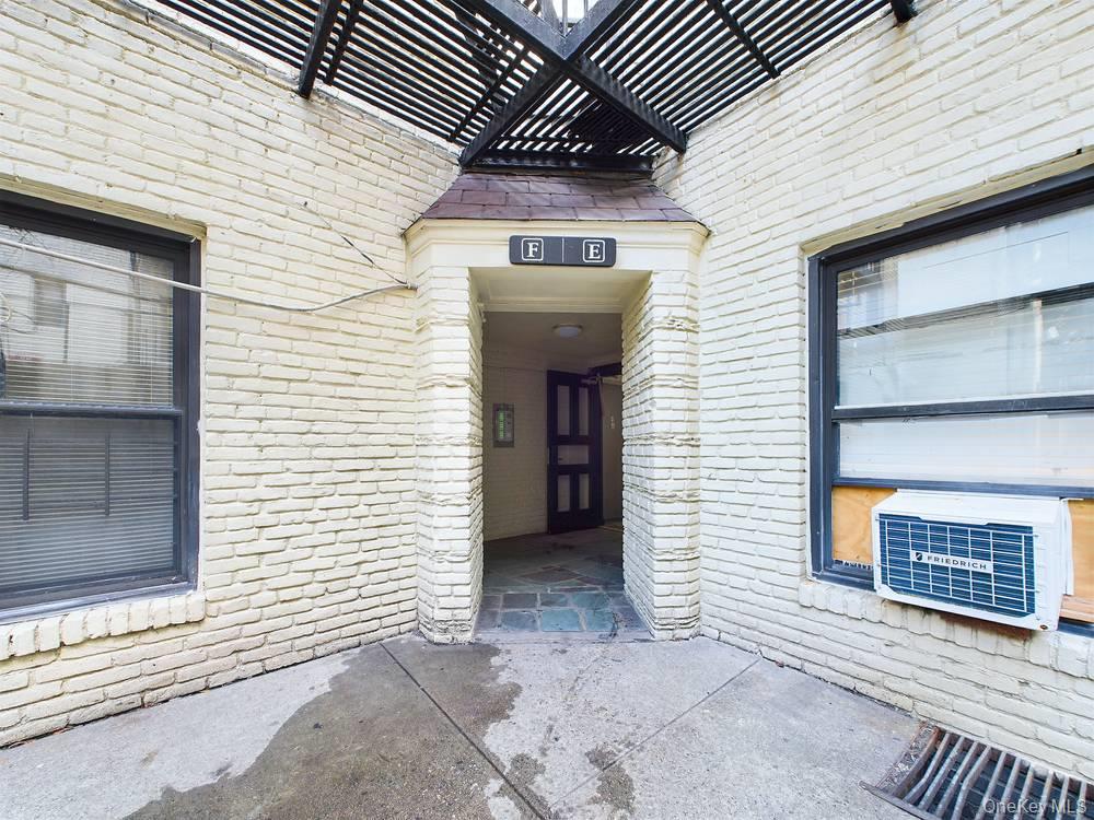 21-58 35 Street, Unit 1E photo 14