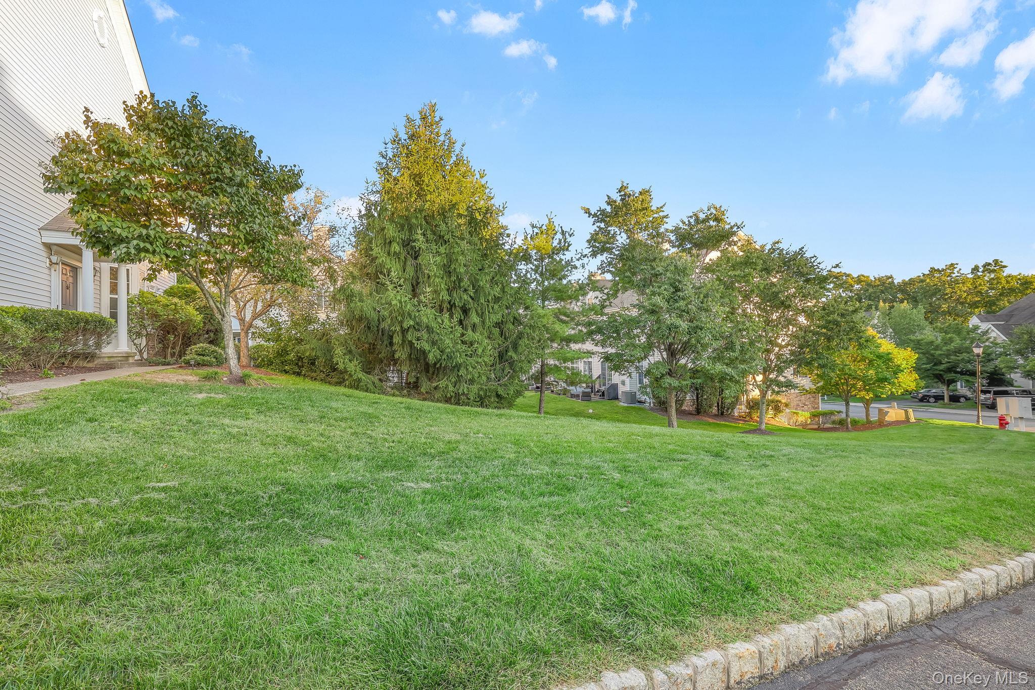 92 Barr Lane – For Sale photo 2