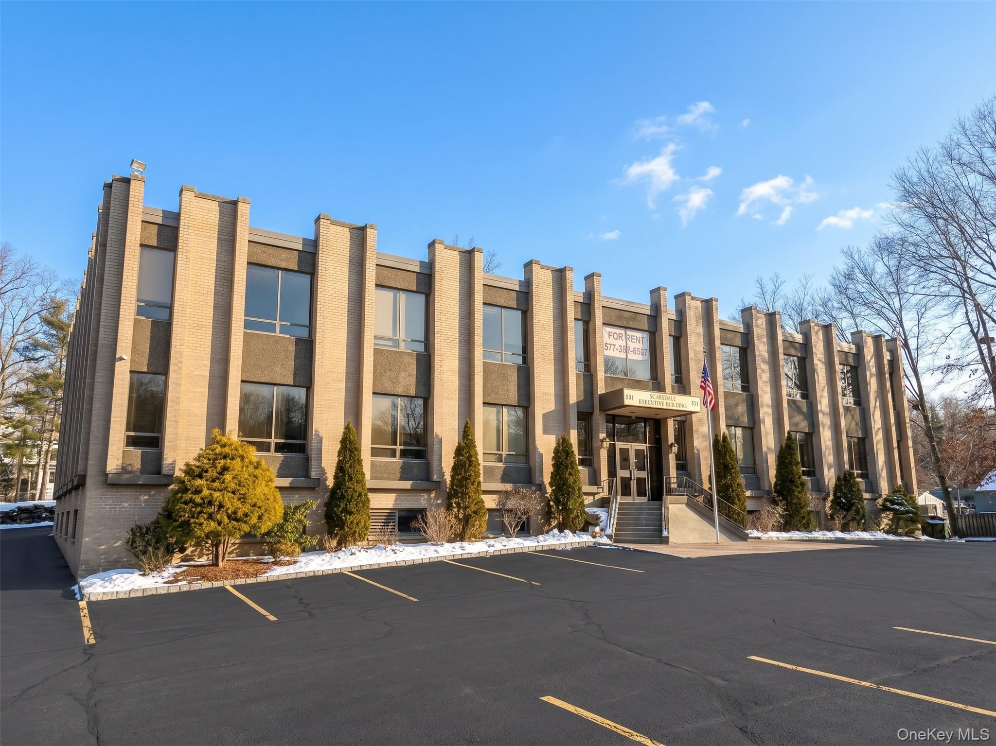 531 Central Park Avenue, Unit 102