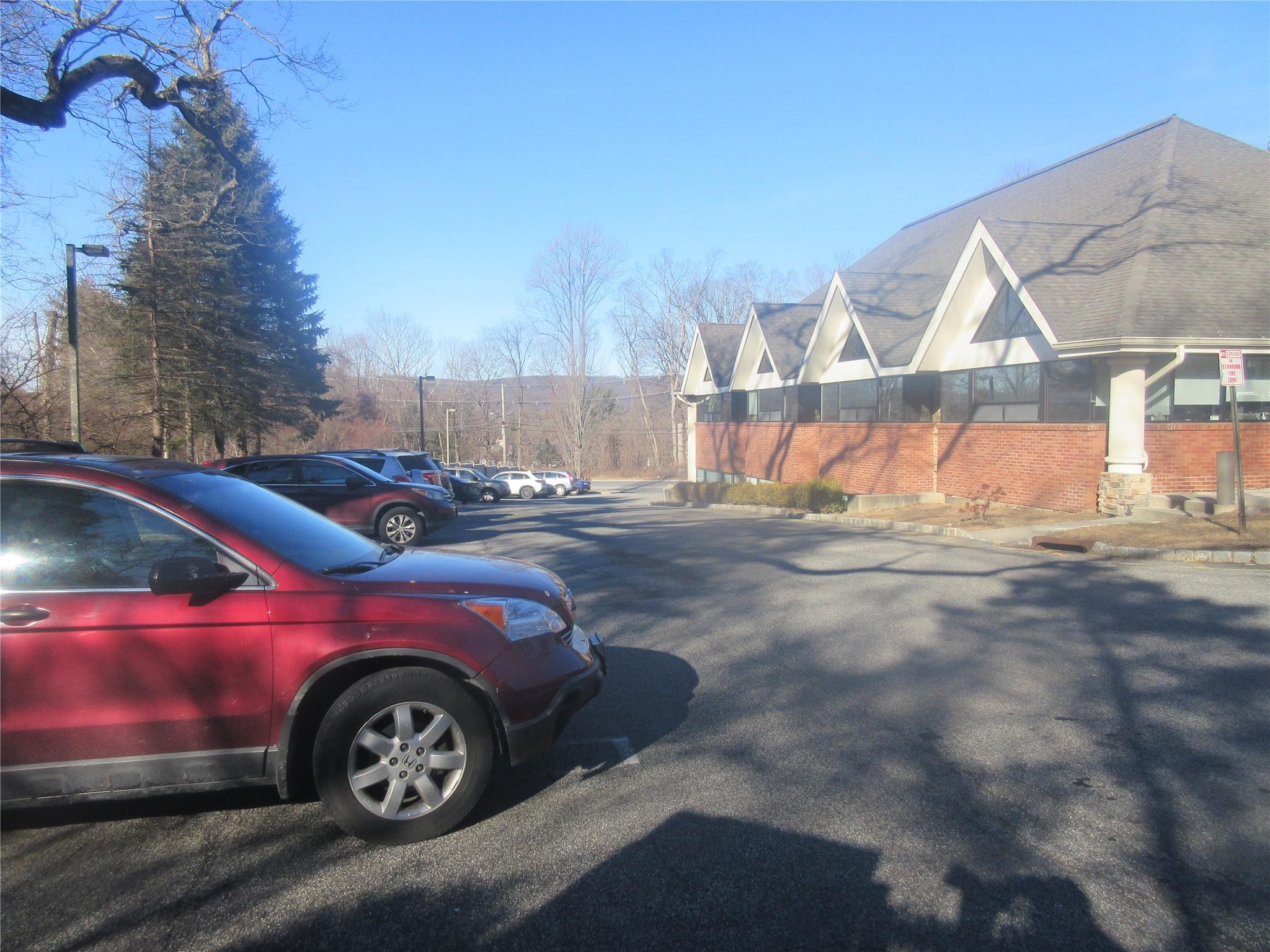 49 N Airmont Road – For Rent photo 29