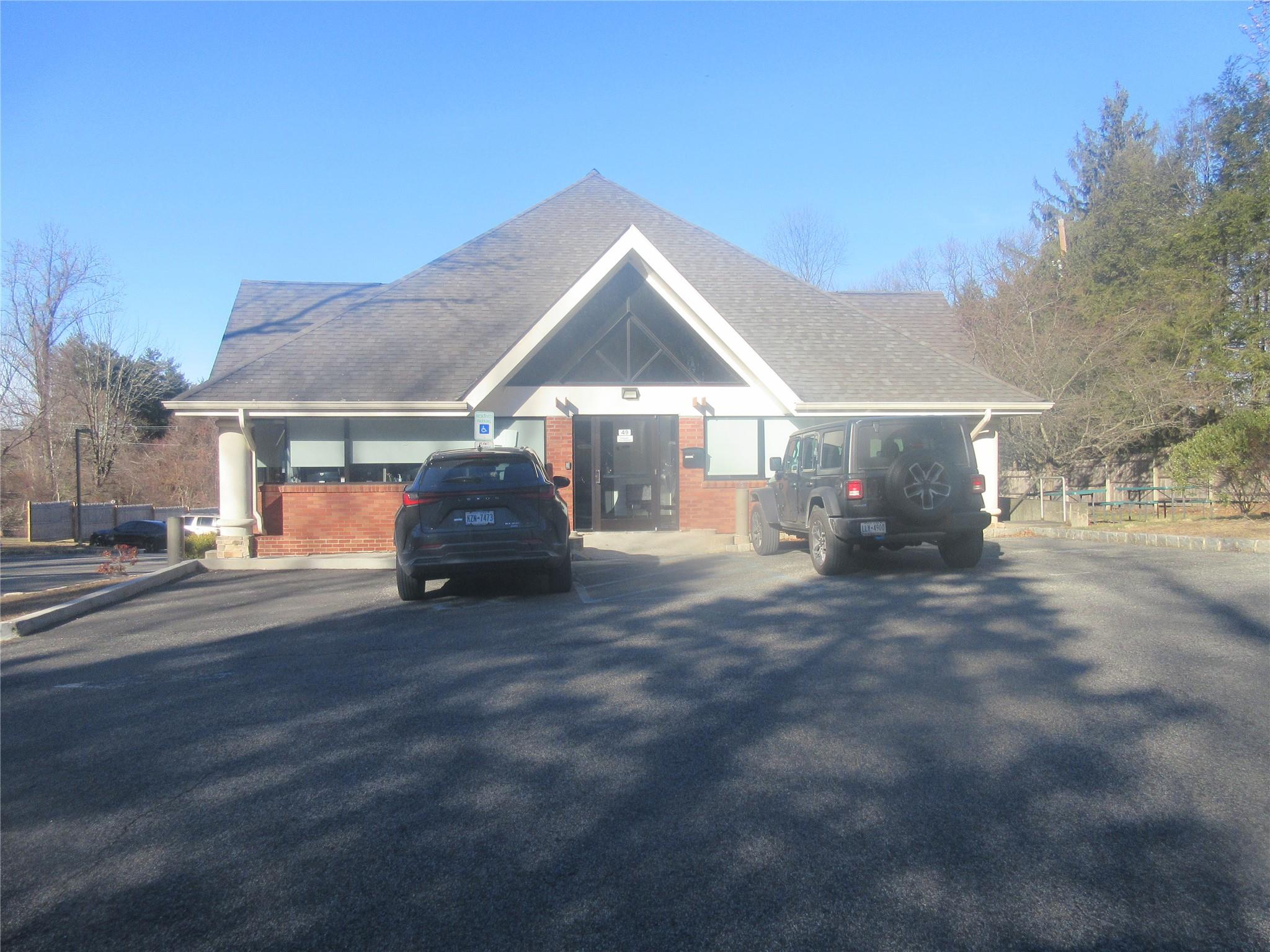 49 N Airmont Road – For Rent photo 26