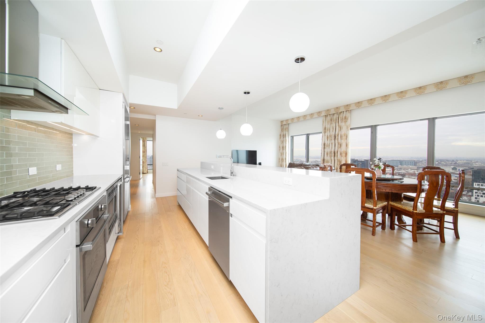 138-35 39th Avenue, Unit 17H photo 7
