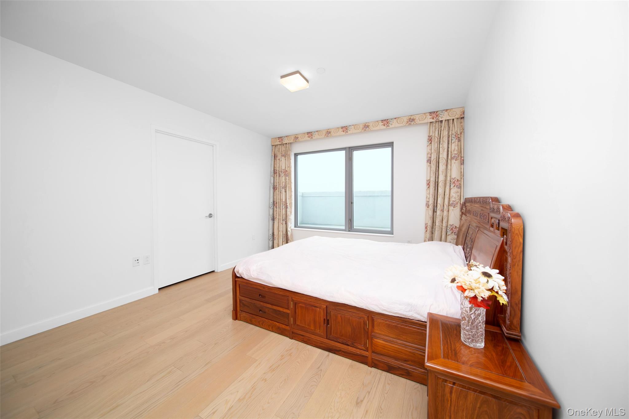 138-35 39th Avenue, Unit 17H photo 14