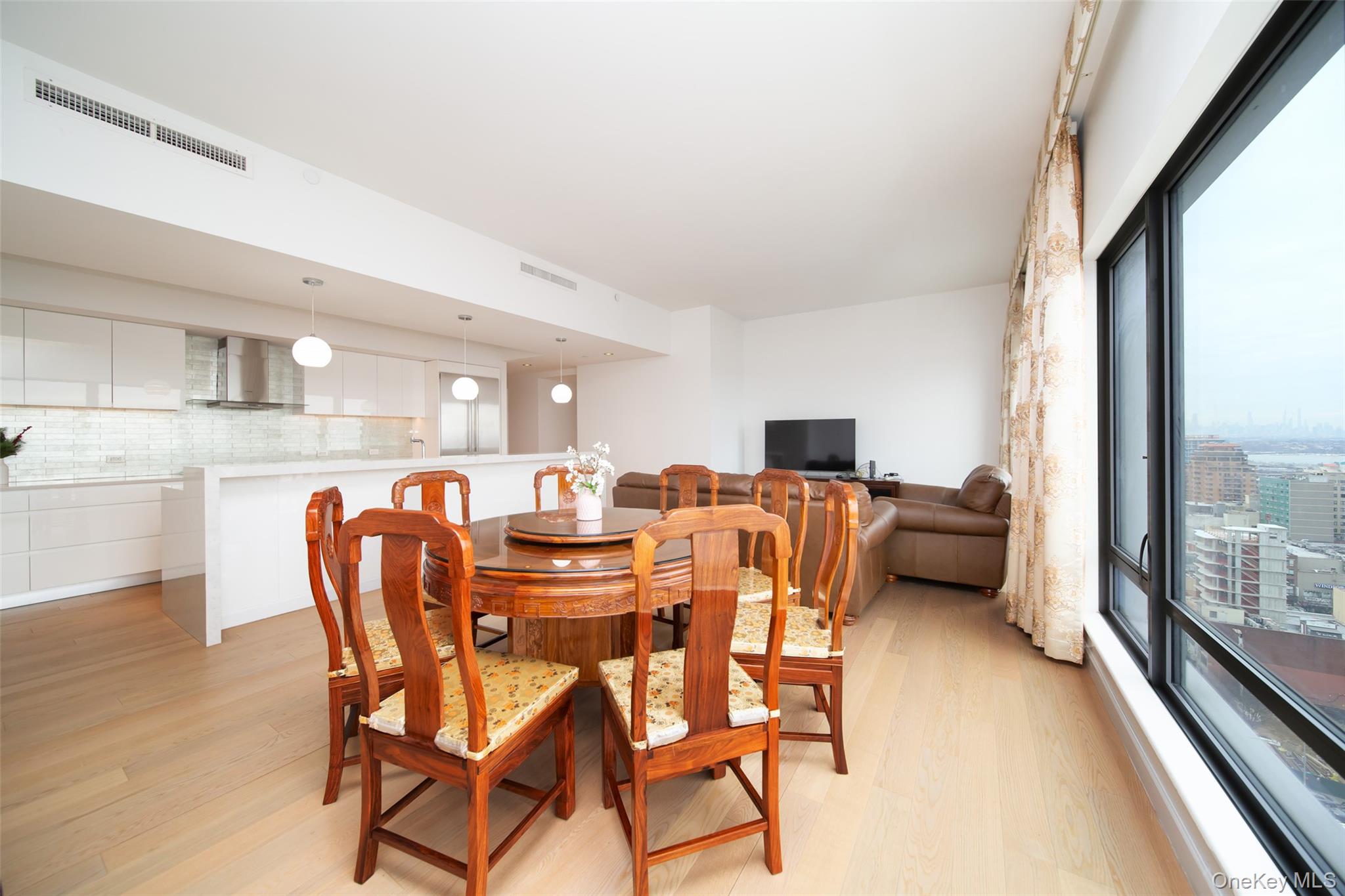 138-35 39th Avenue, Unit 17H photo 8