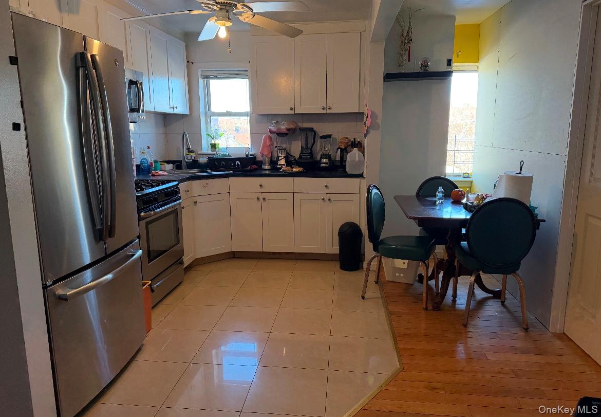 35-50 92 St – For Sale photo 16