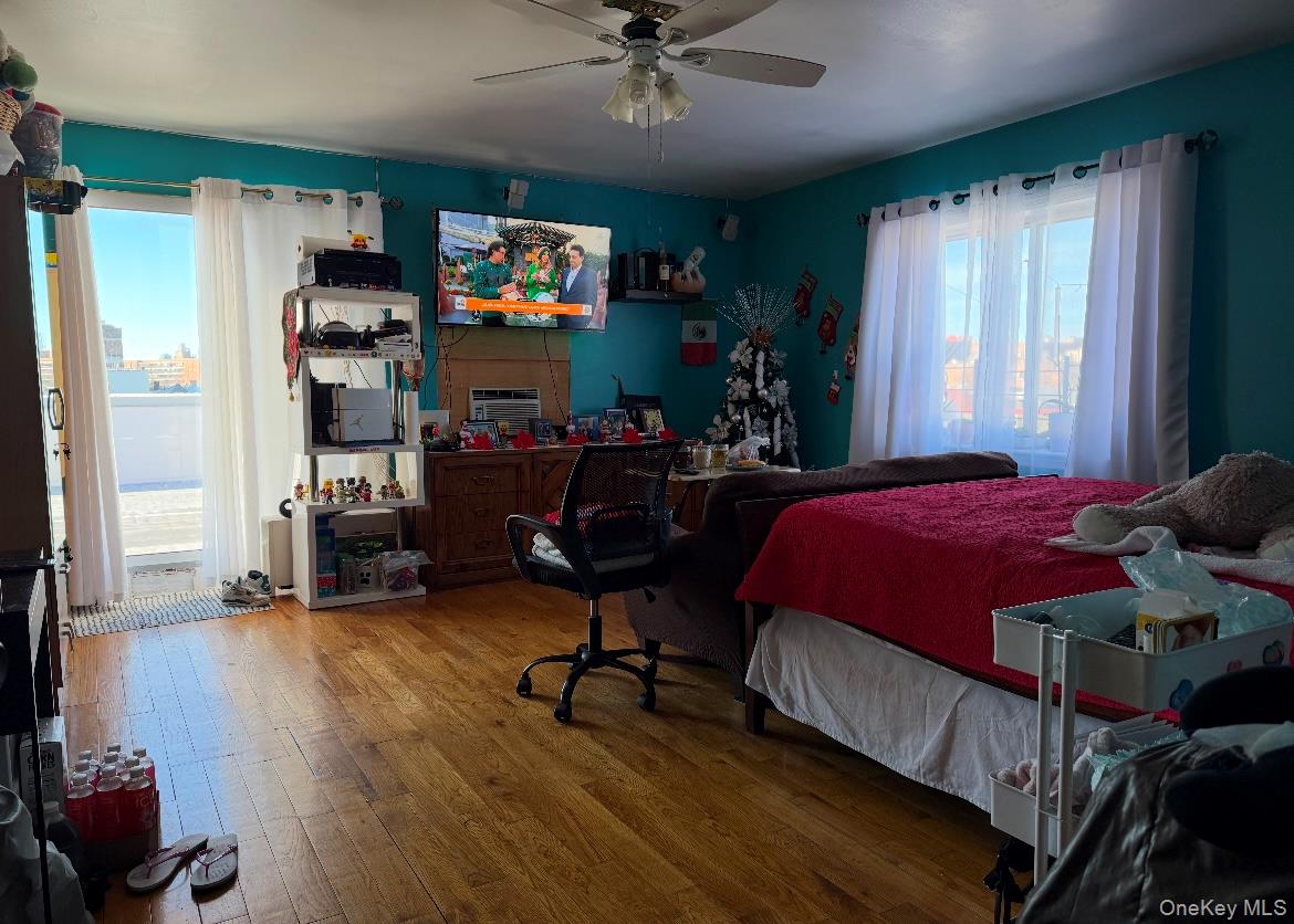 35-50 92 St – For Sale photo 12