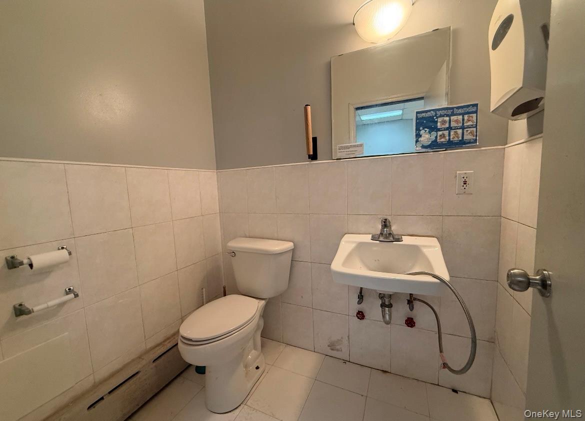 35-50 92 St – For Sale photo 10