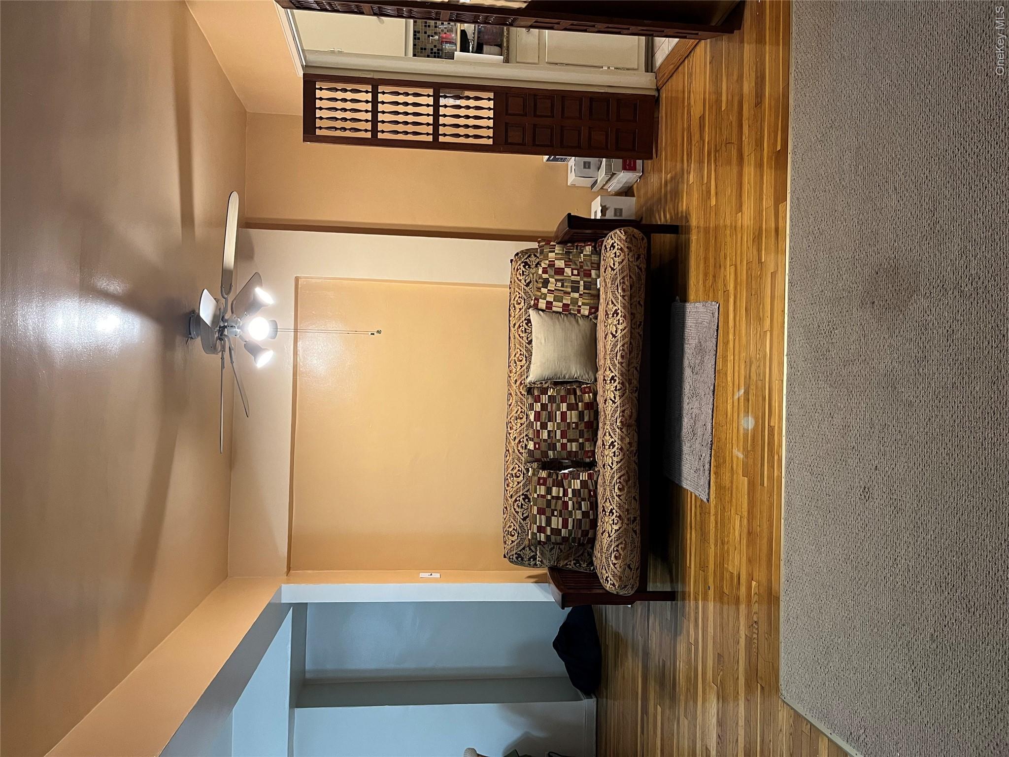 33-24 Junction Blvd, Unit 3M photo 3